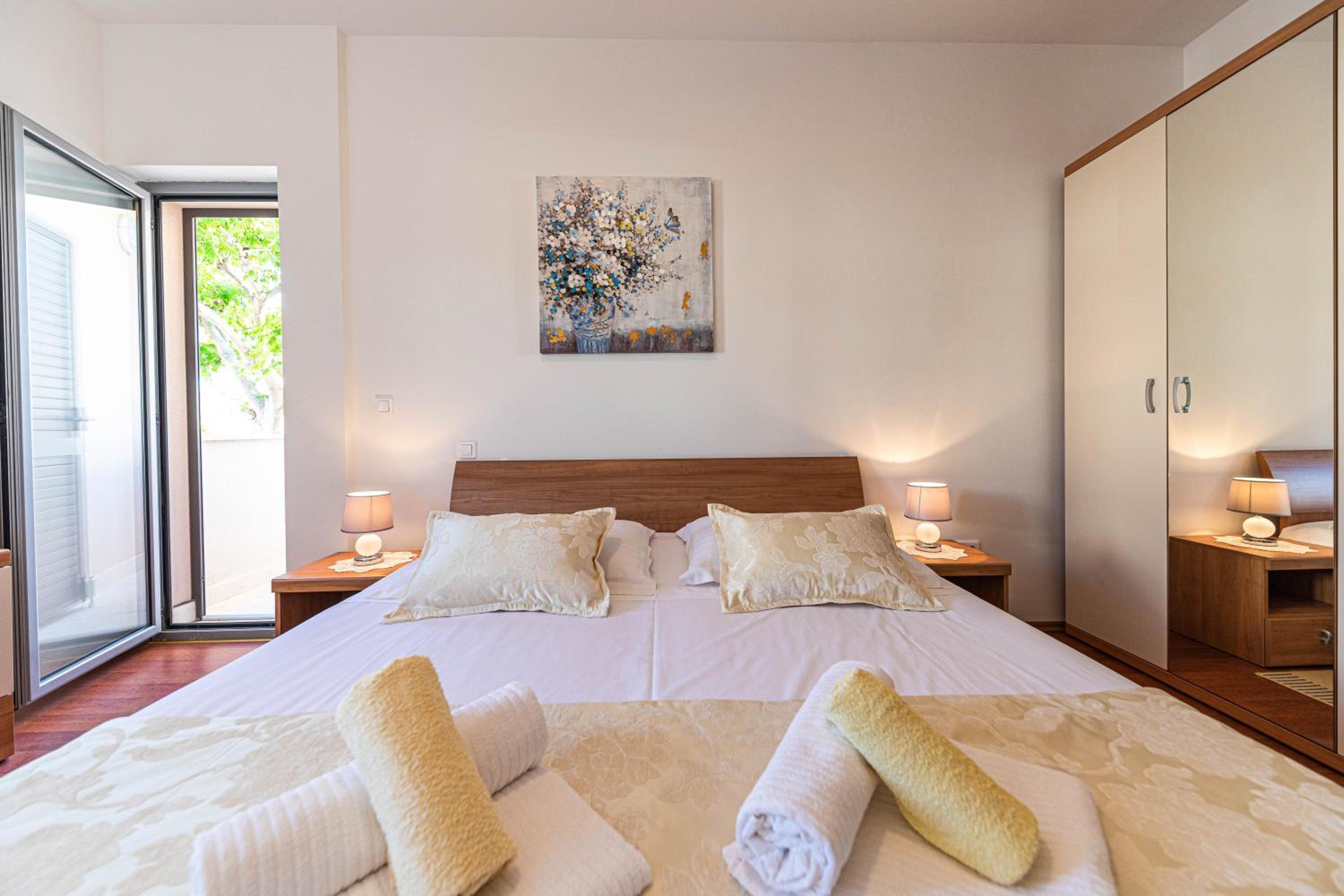 Apartment with Sea View - Photo 1