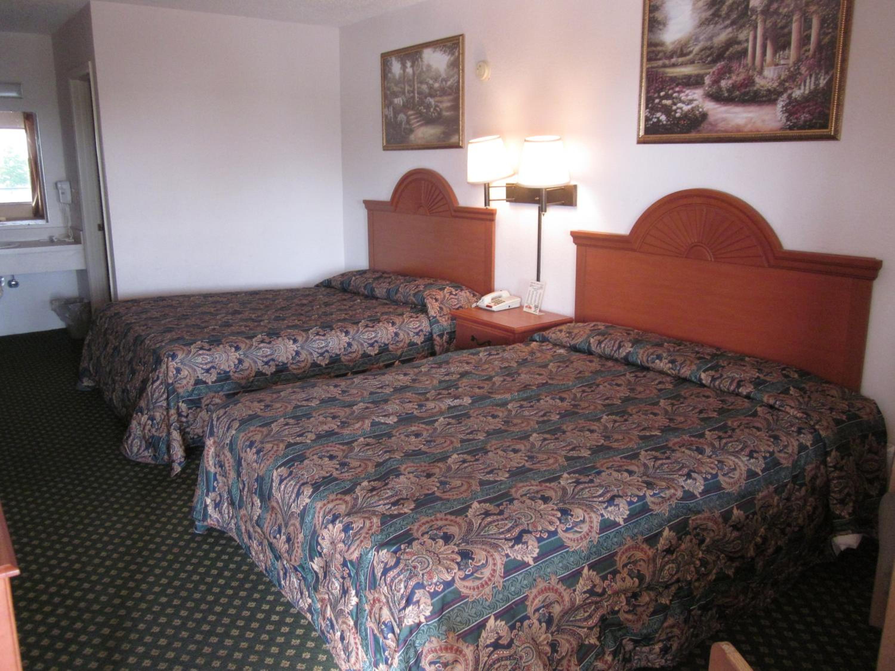 Budget Double Room photo 2