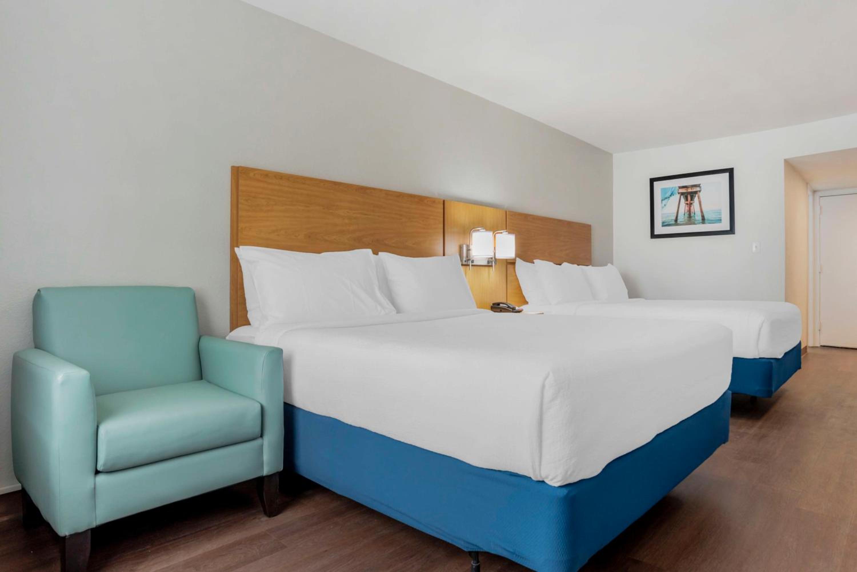 Deluxe Queen Room with Two Queen Beds