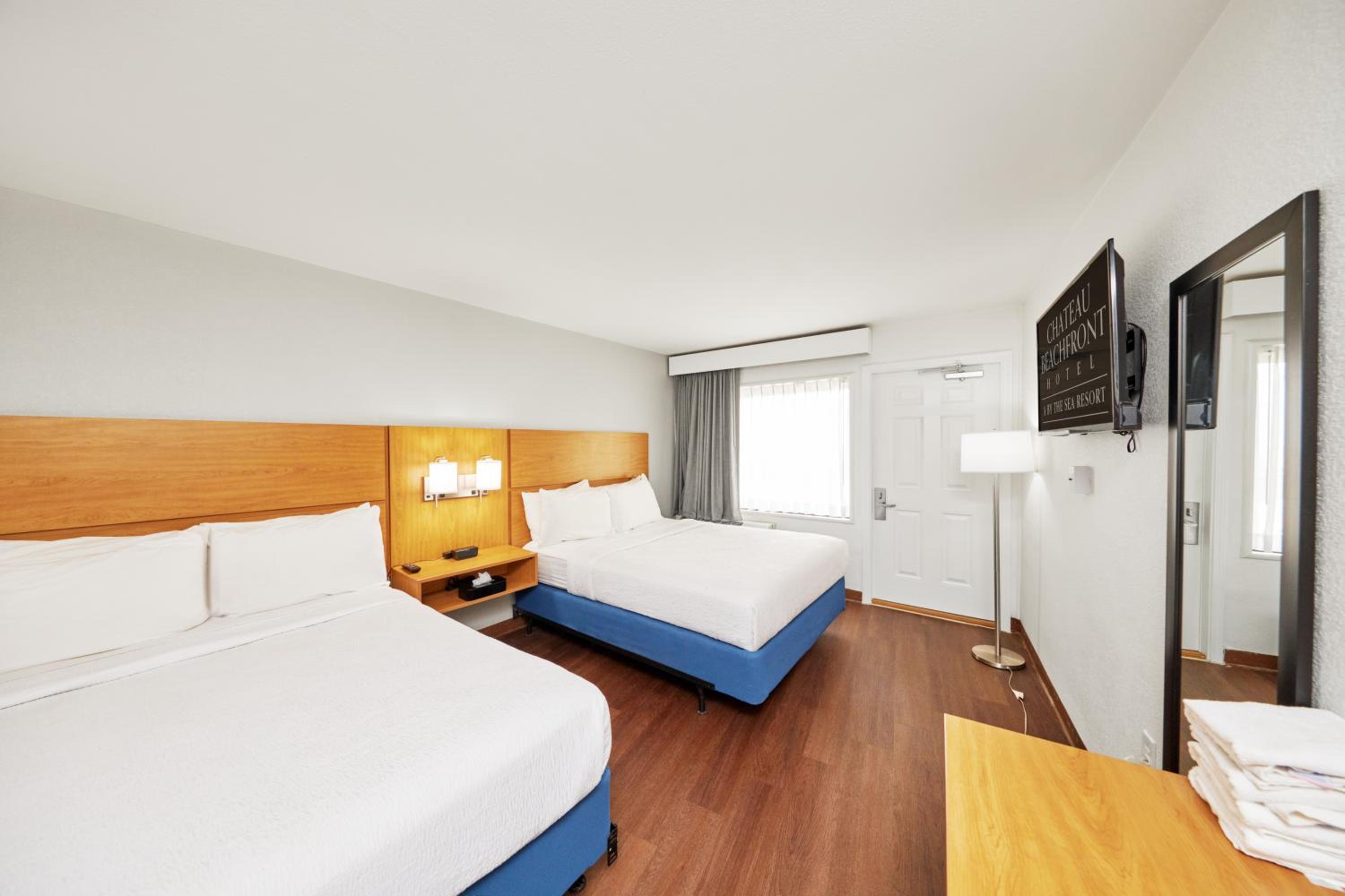 Deluxe Queen Suite, photo 6