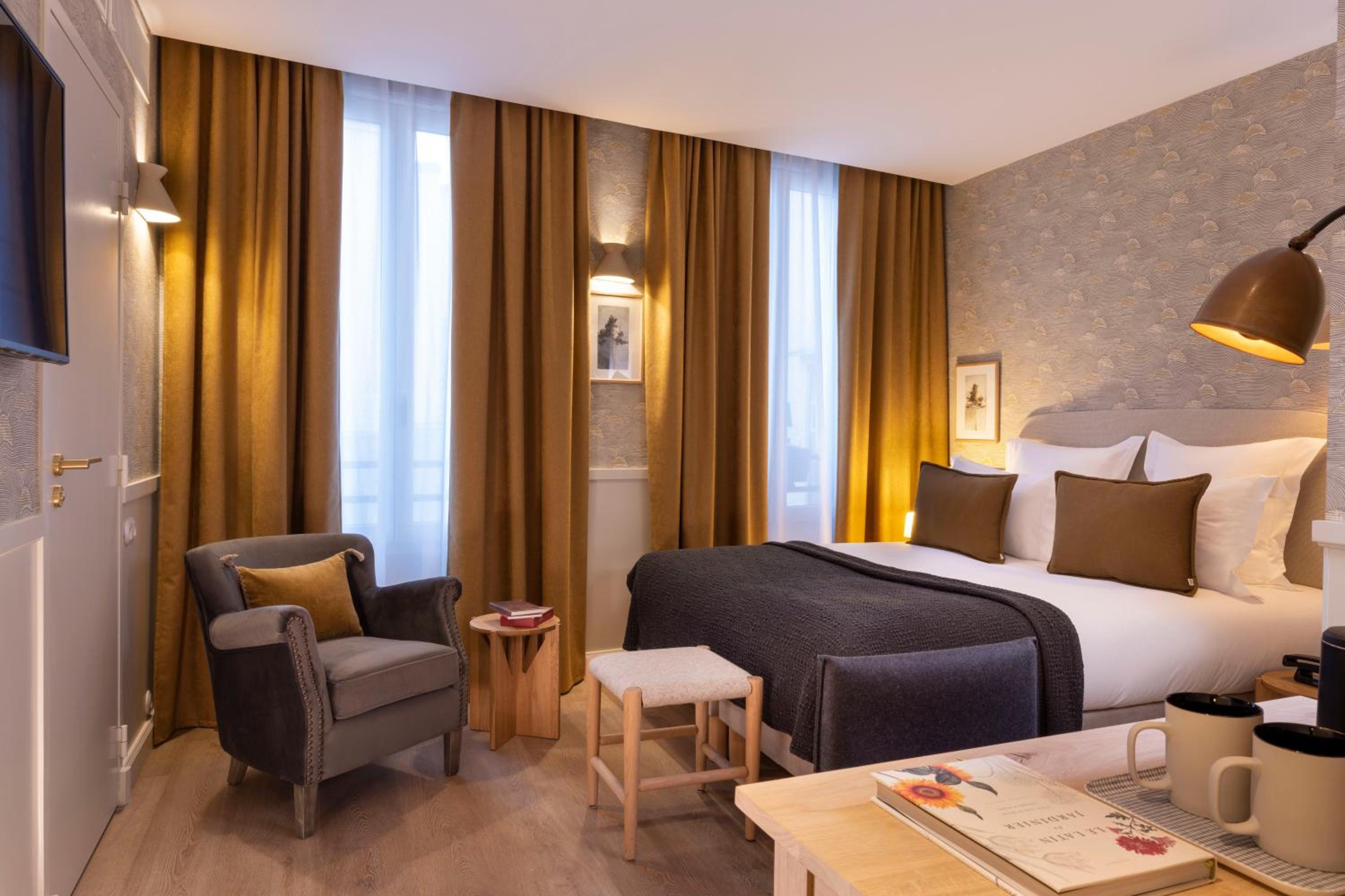 Superior Double Room with SPA access thumbnail 6