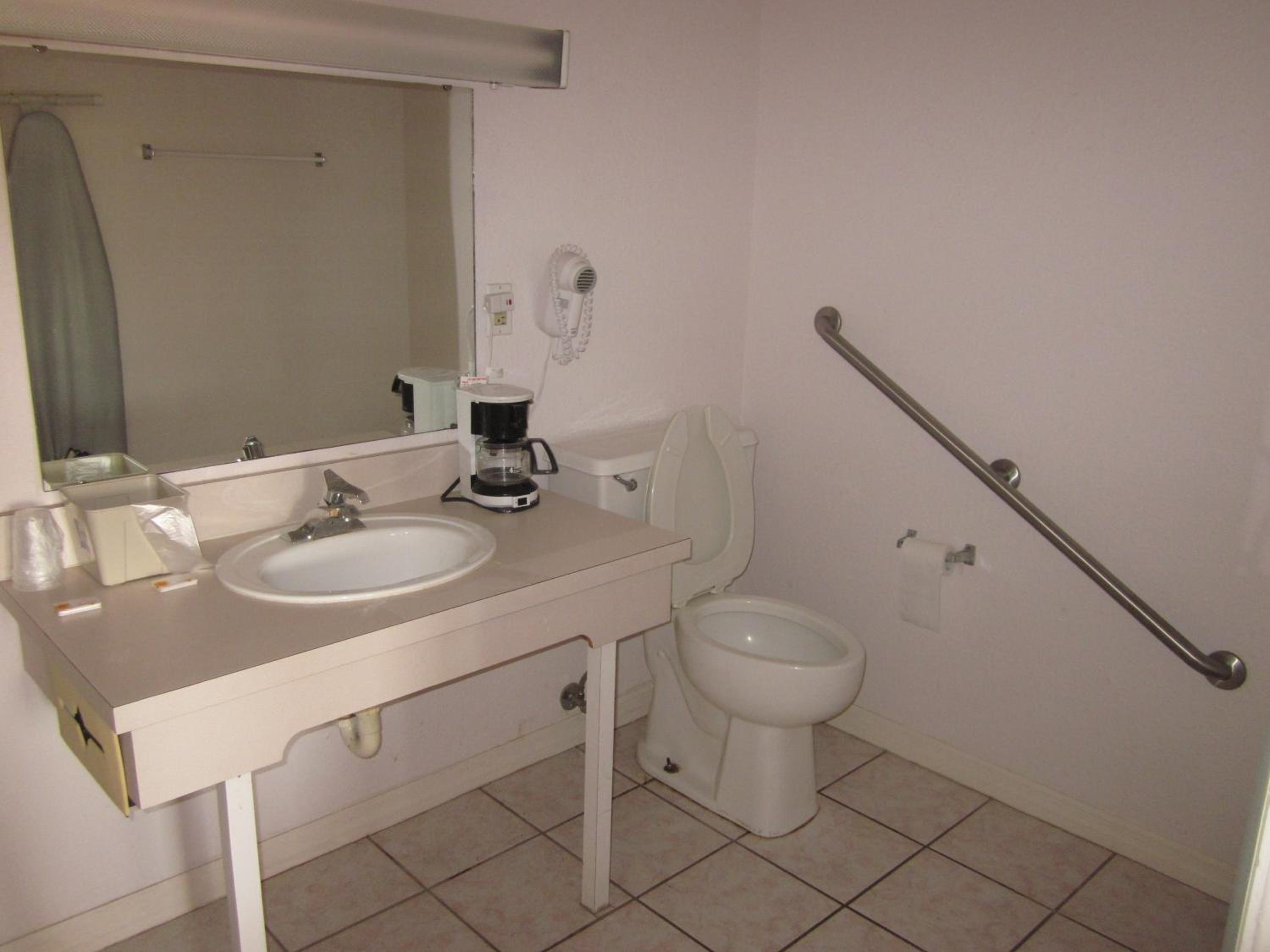 Budget Double Room photo 3