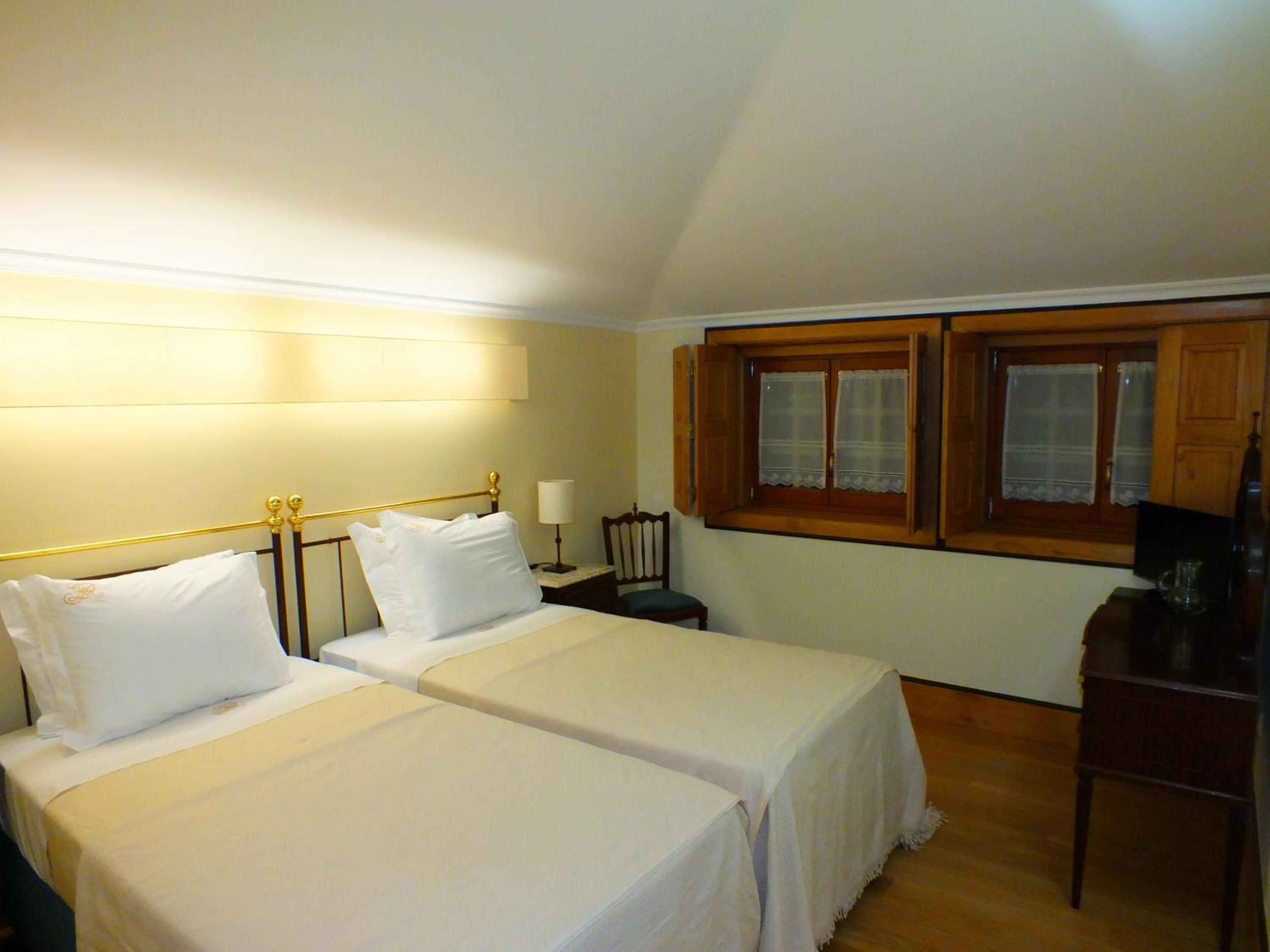 Standard Twin Room with Garden View