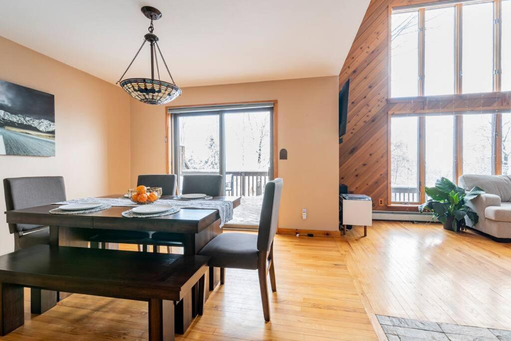 Three-Bedroom House photo 2