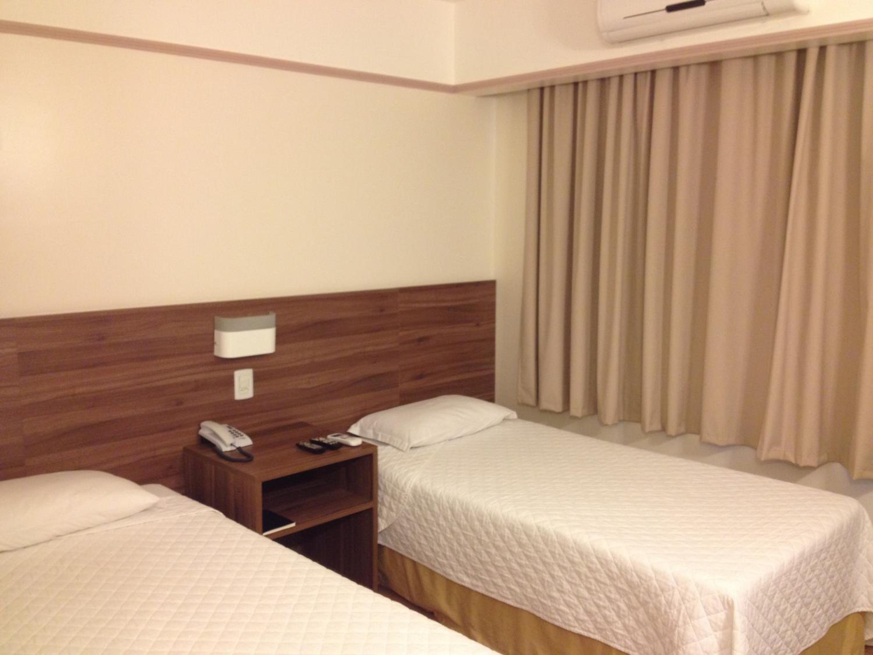 Standard Twin Room photo 3