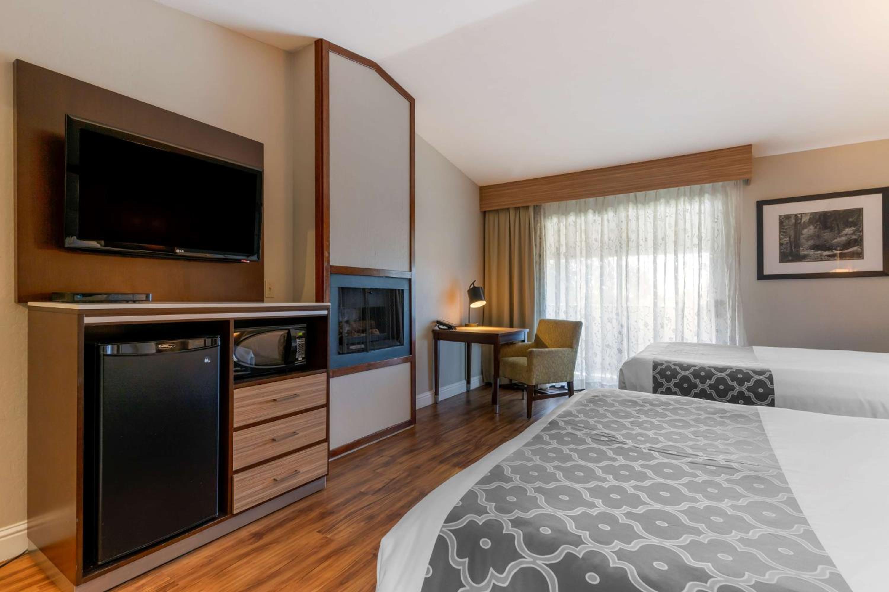 Queen Room with Two Queen Beds and Fireplace - Photo 2