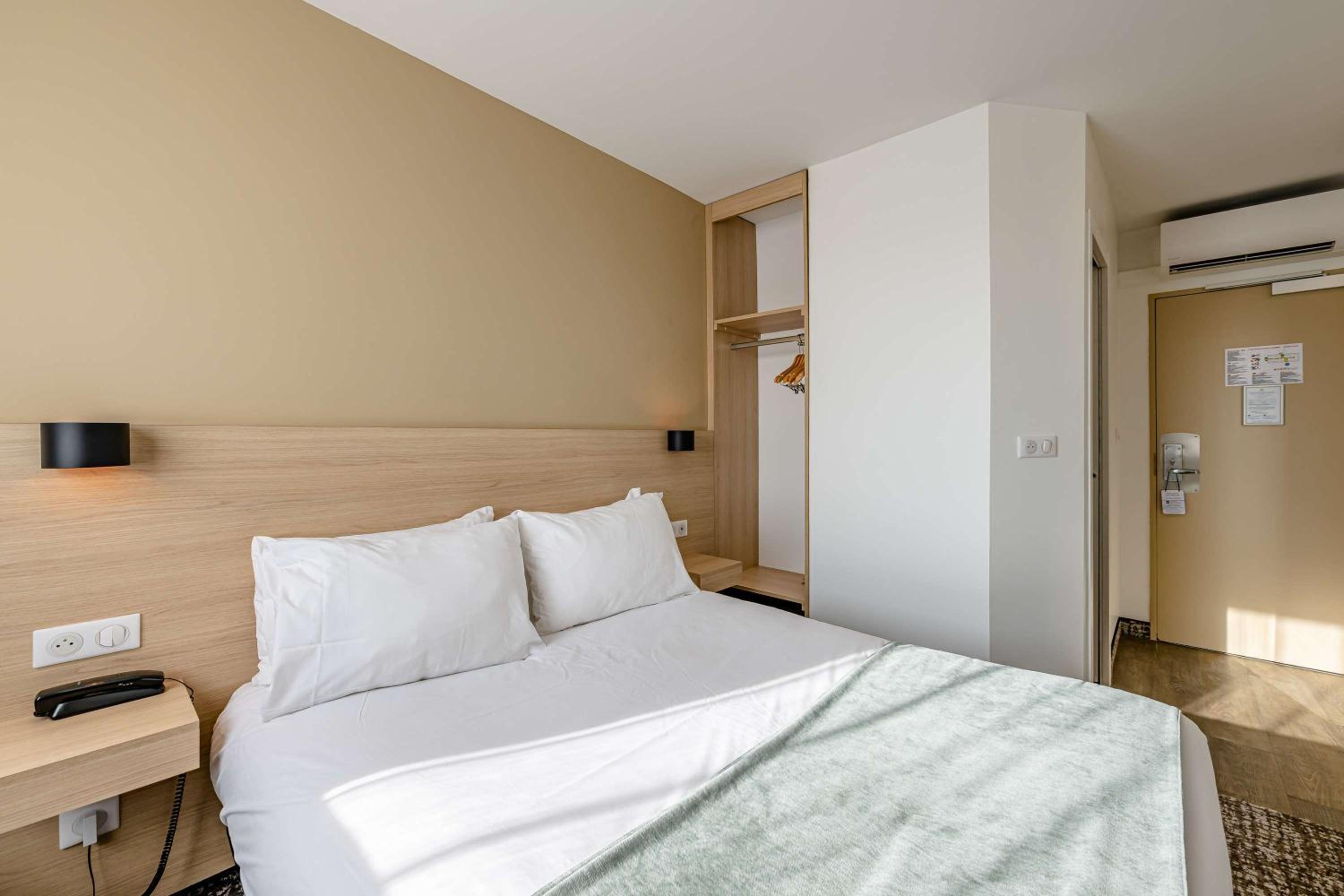 Comfort Double Room - Non-Smoking - Photo 1