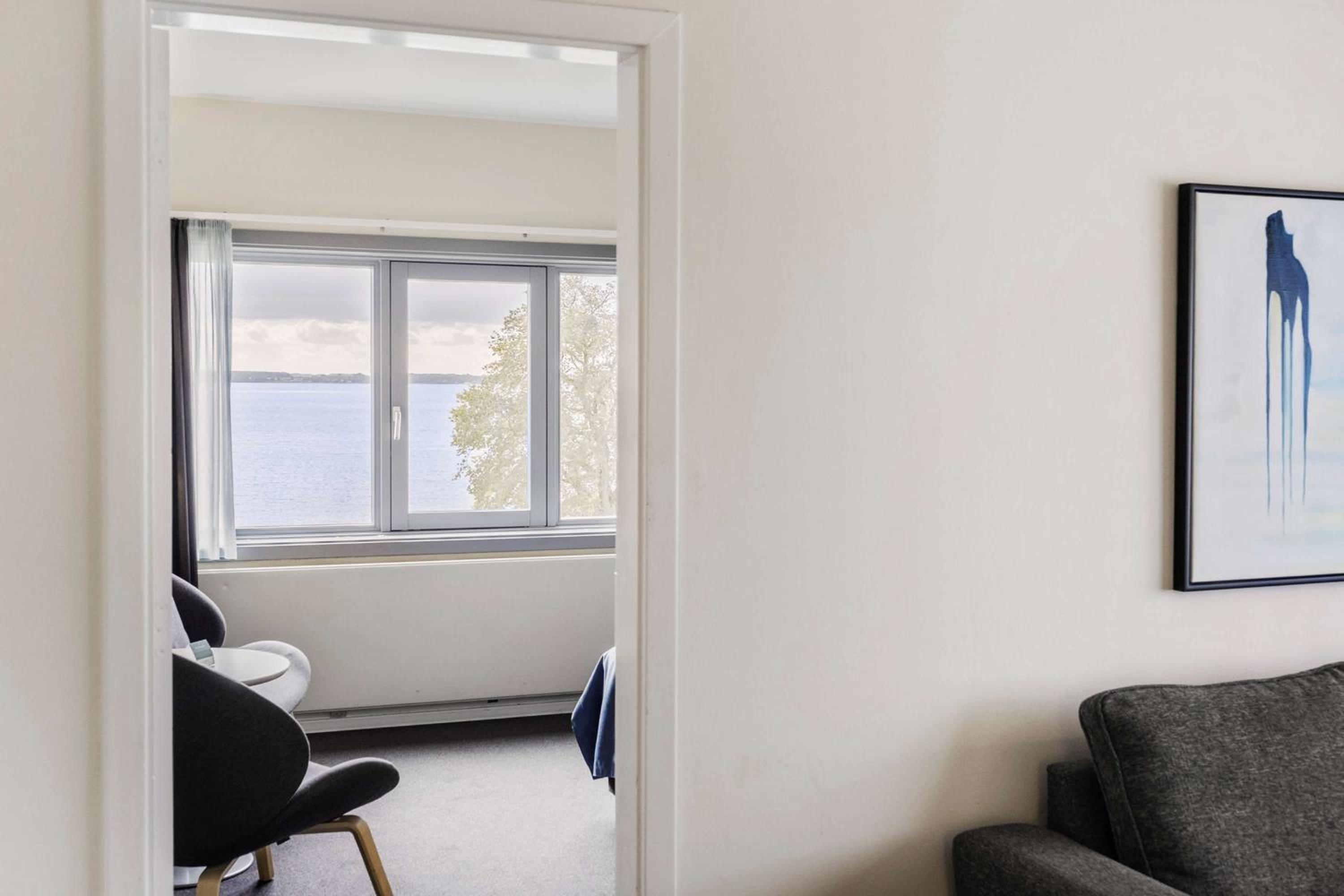 Junior King Suite - Photo 5