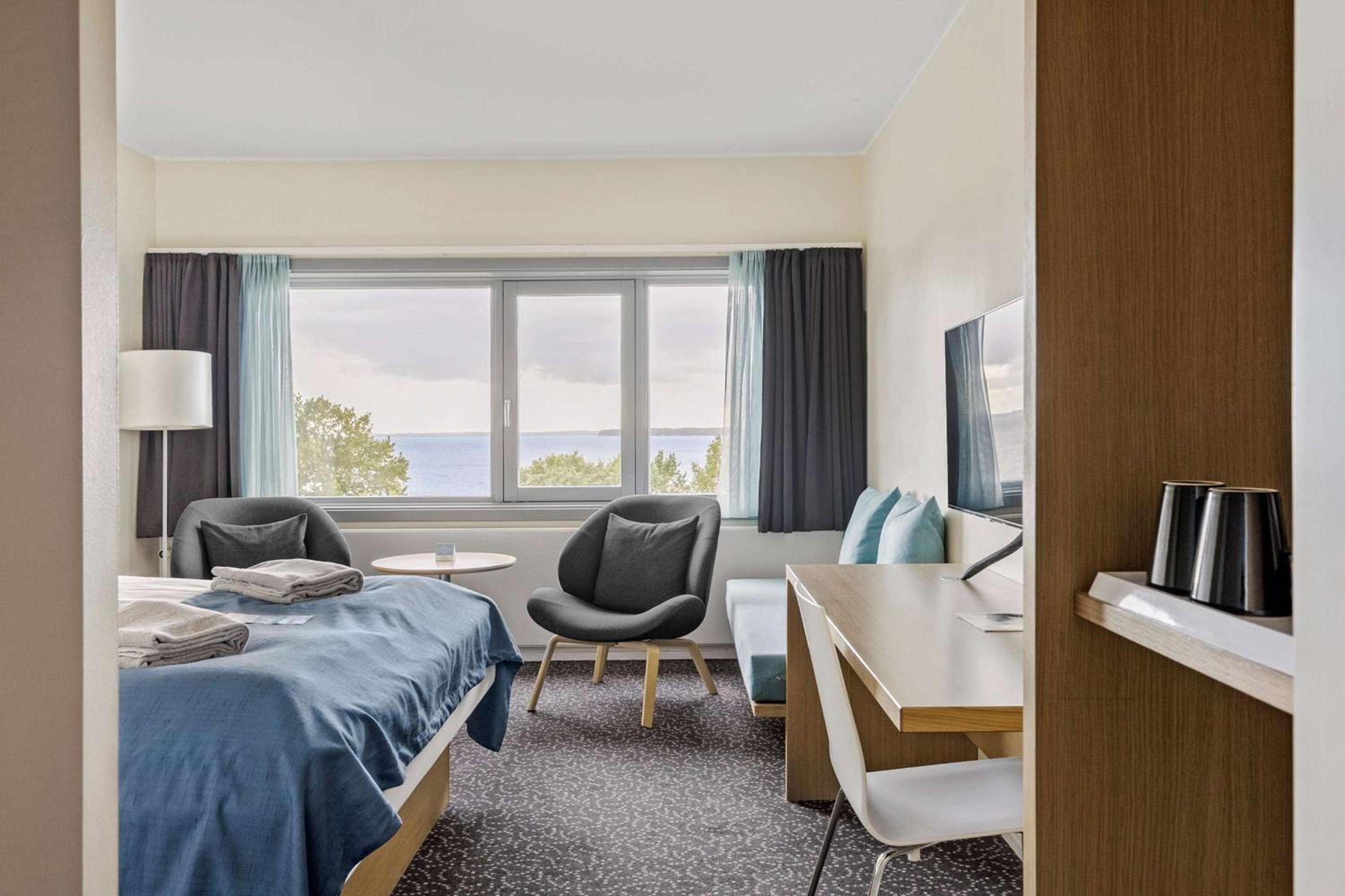 Superior King Room - Photo 5