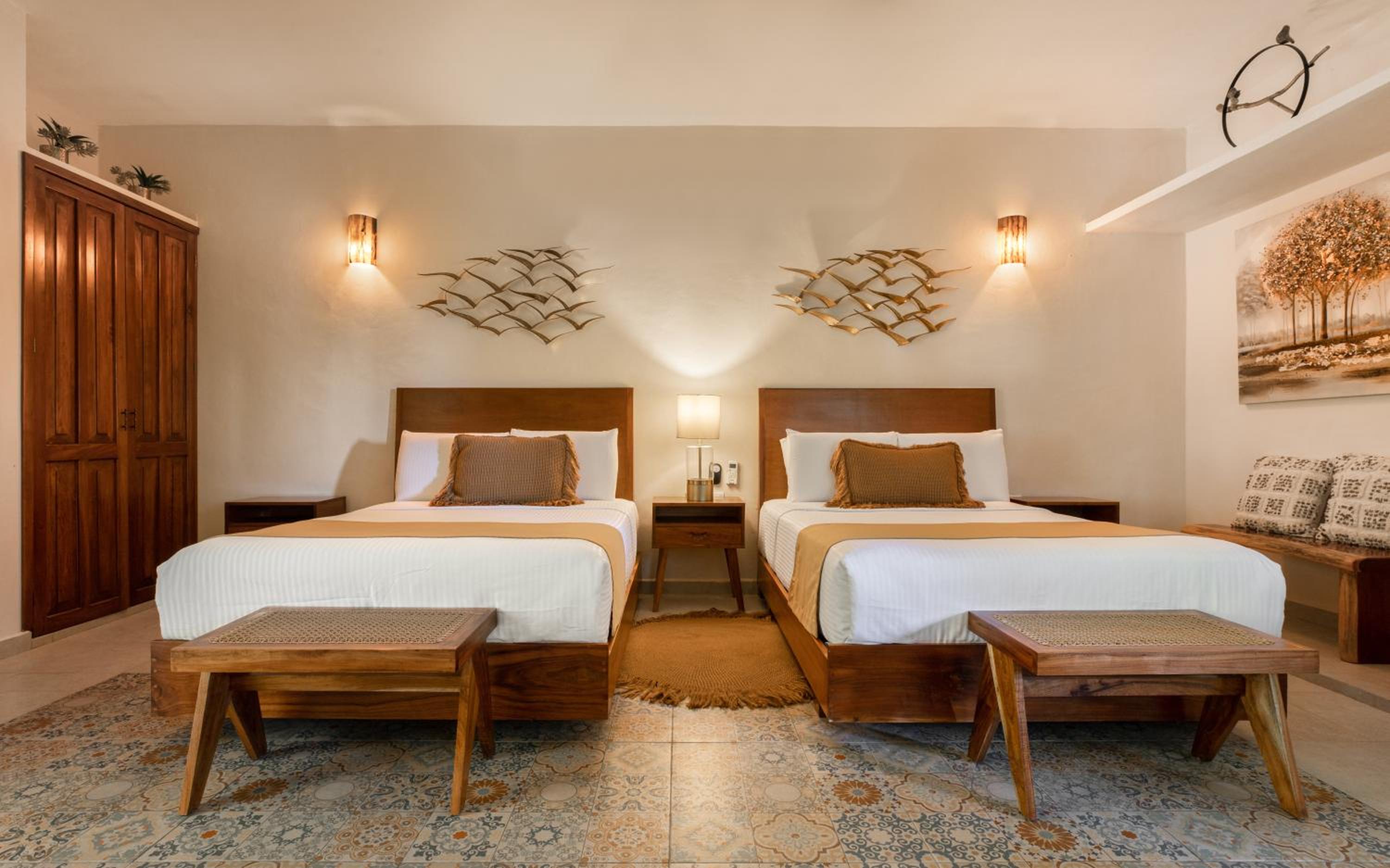 Double Master Suite - Photo 2