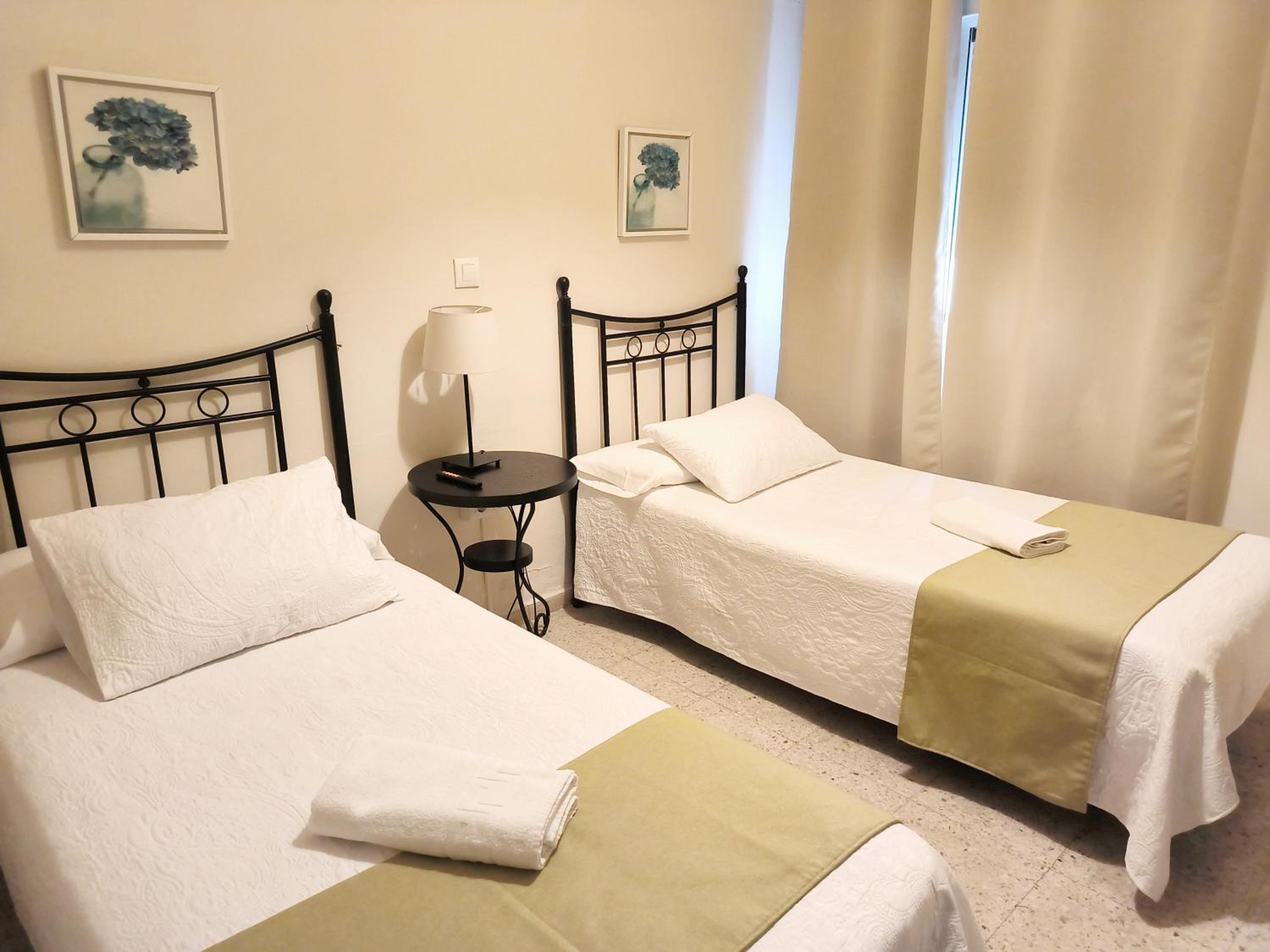 Habitación Doble con Baño Privado