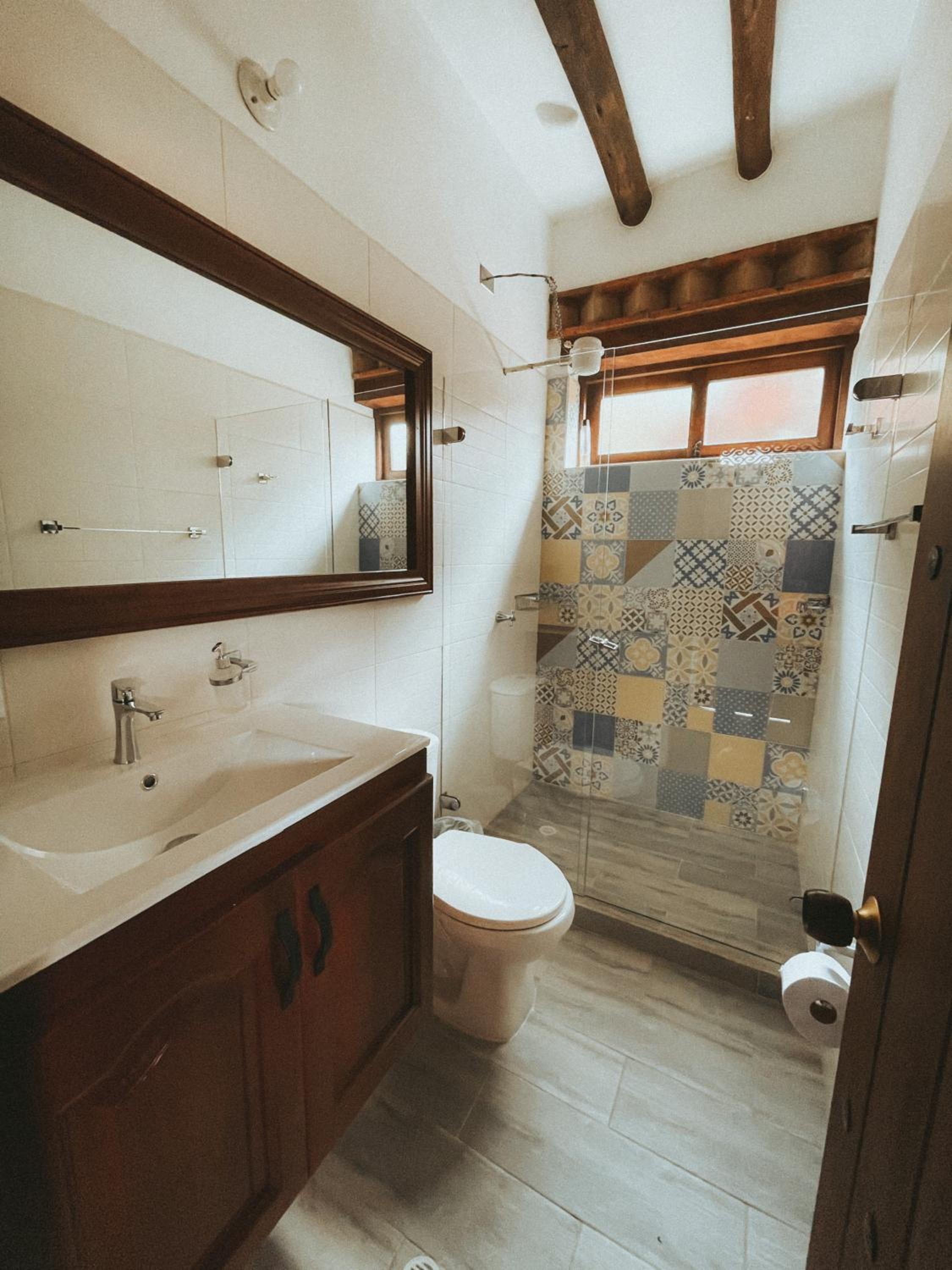 Twin Room with Private Bathroom photo 3