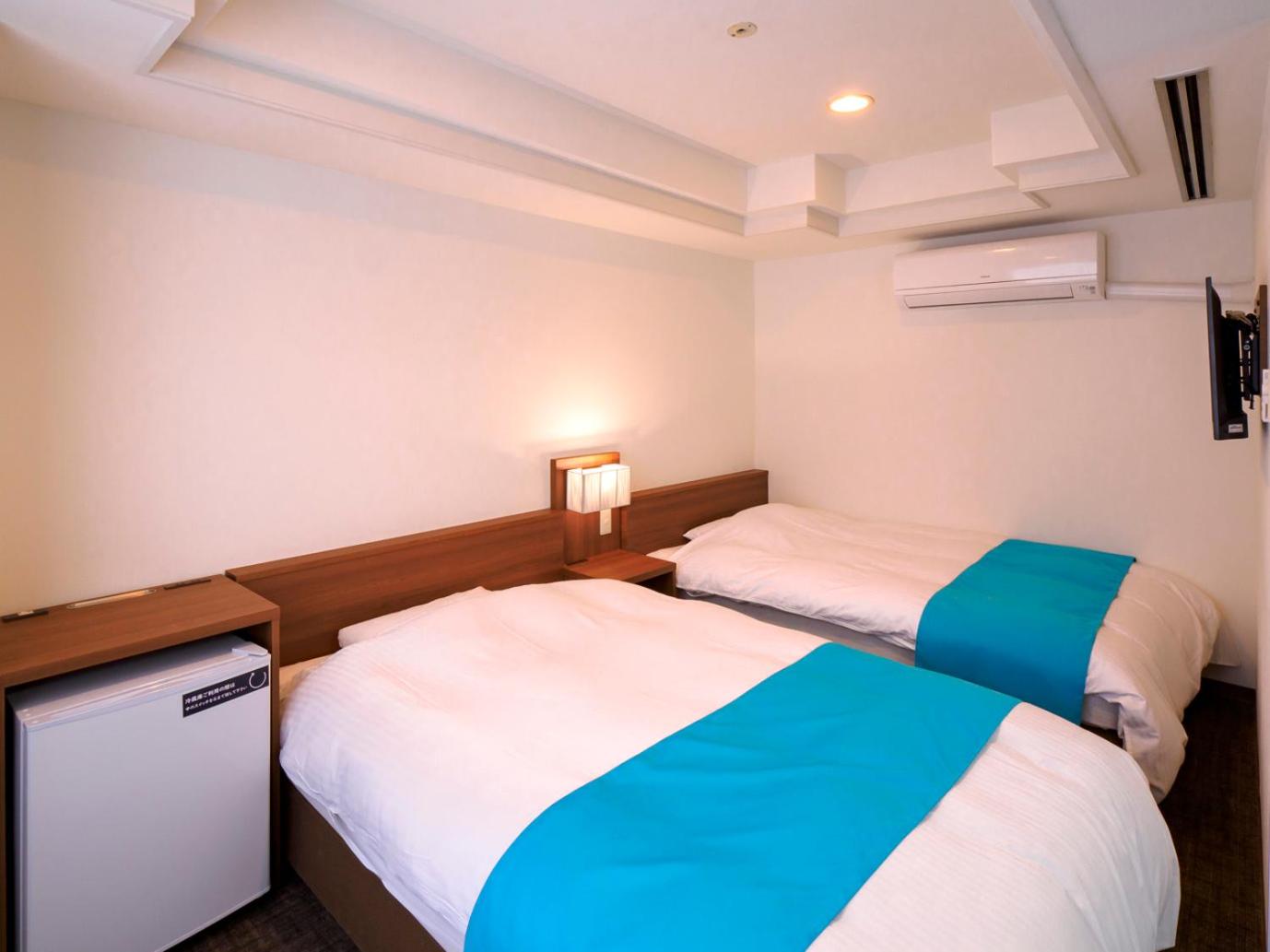 Economy Twin Room - Non-Smoking photo 1