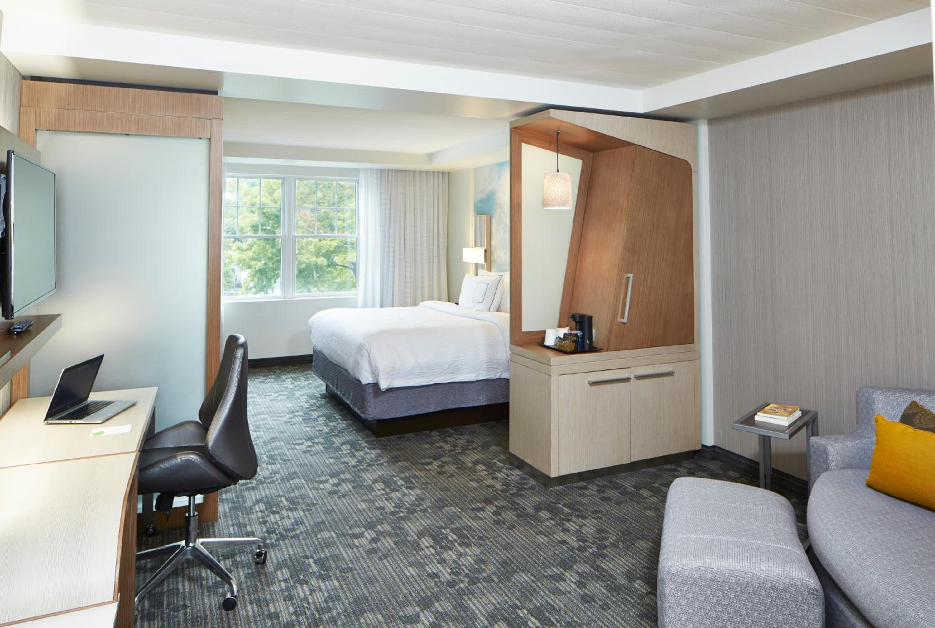King Suite with Sofa Bed photo 1