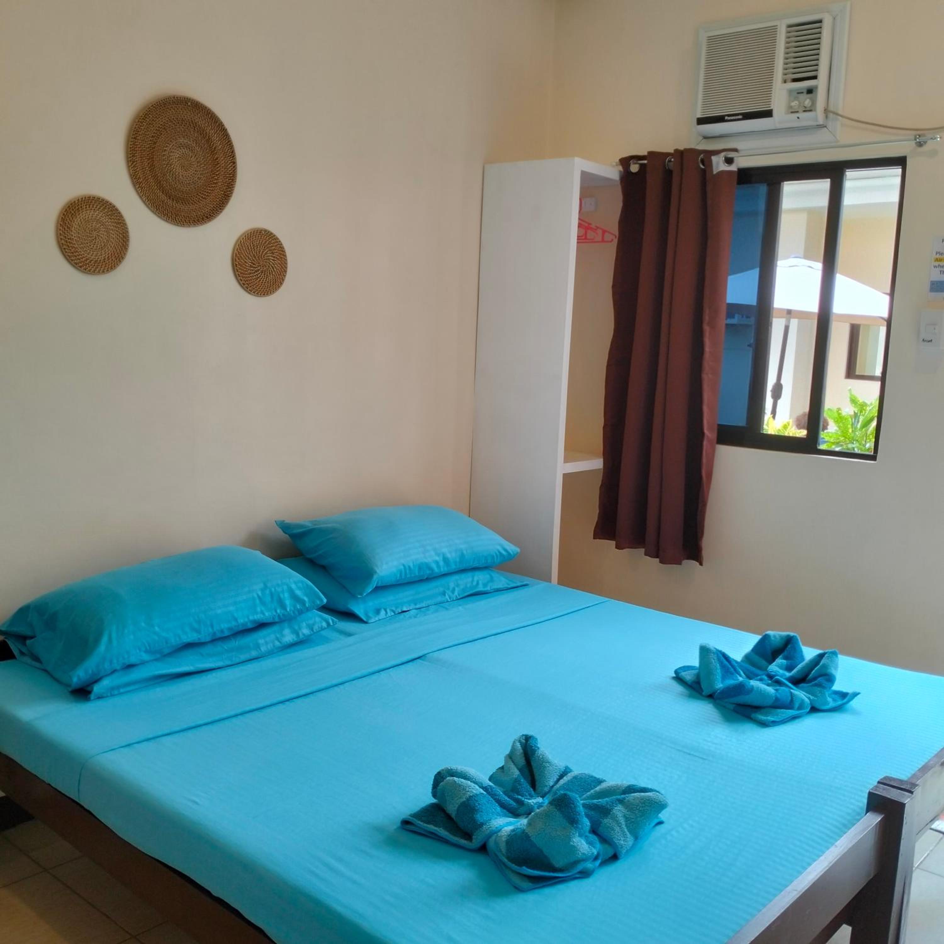 Standard Double or Twin Room - Photo 10