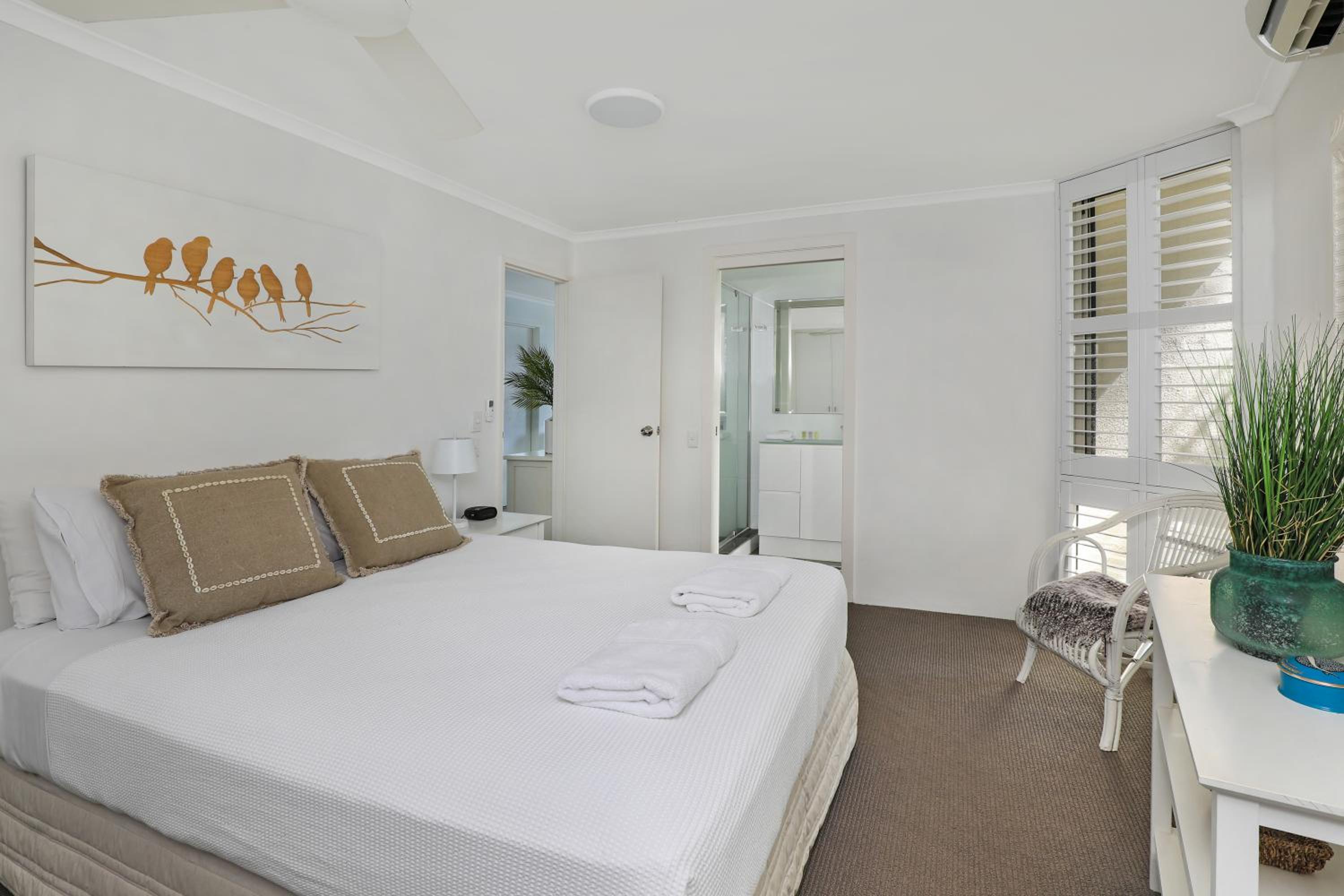Three-Bedroom Apartment with River View photo 3