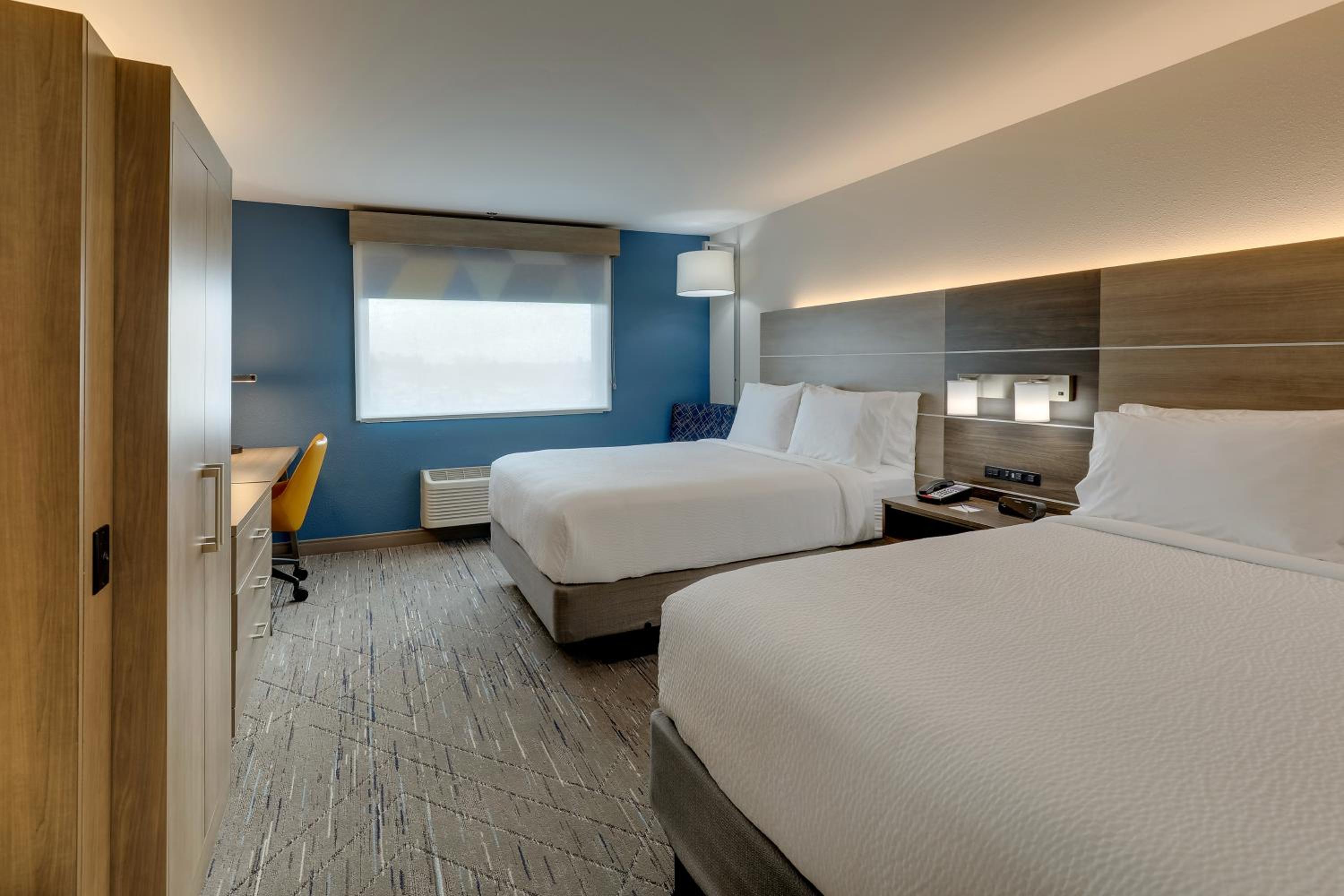 Standard Room with Two Queen Beds