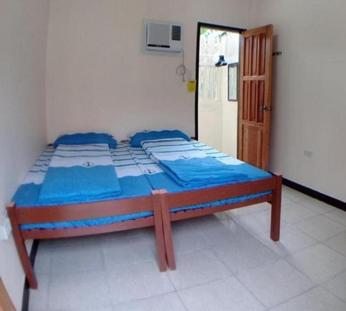 Standard Double or Twin Room - Photo 17