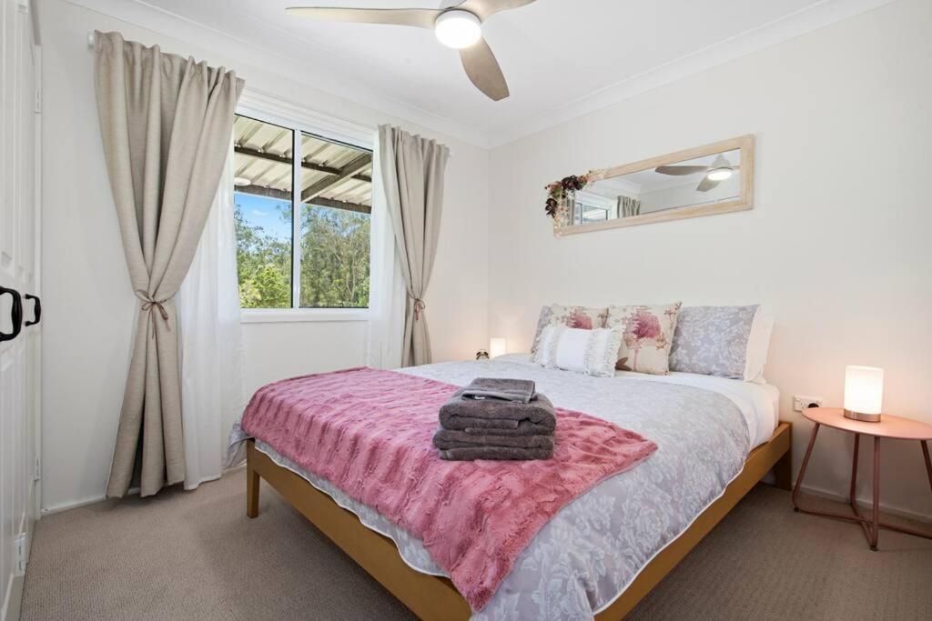 Three-Bedroom House photo 3