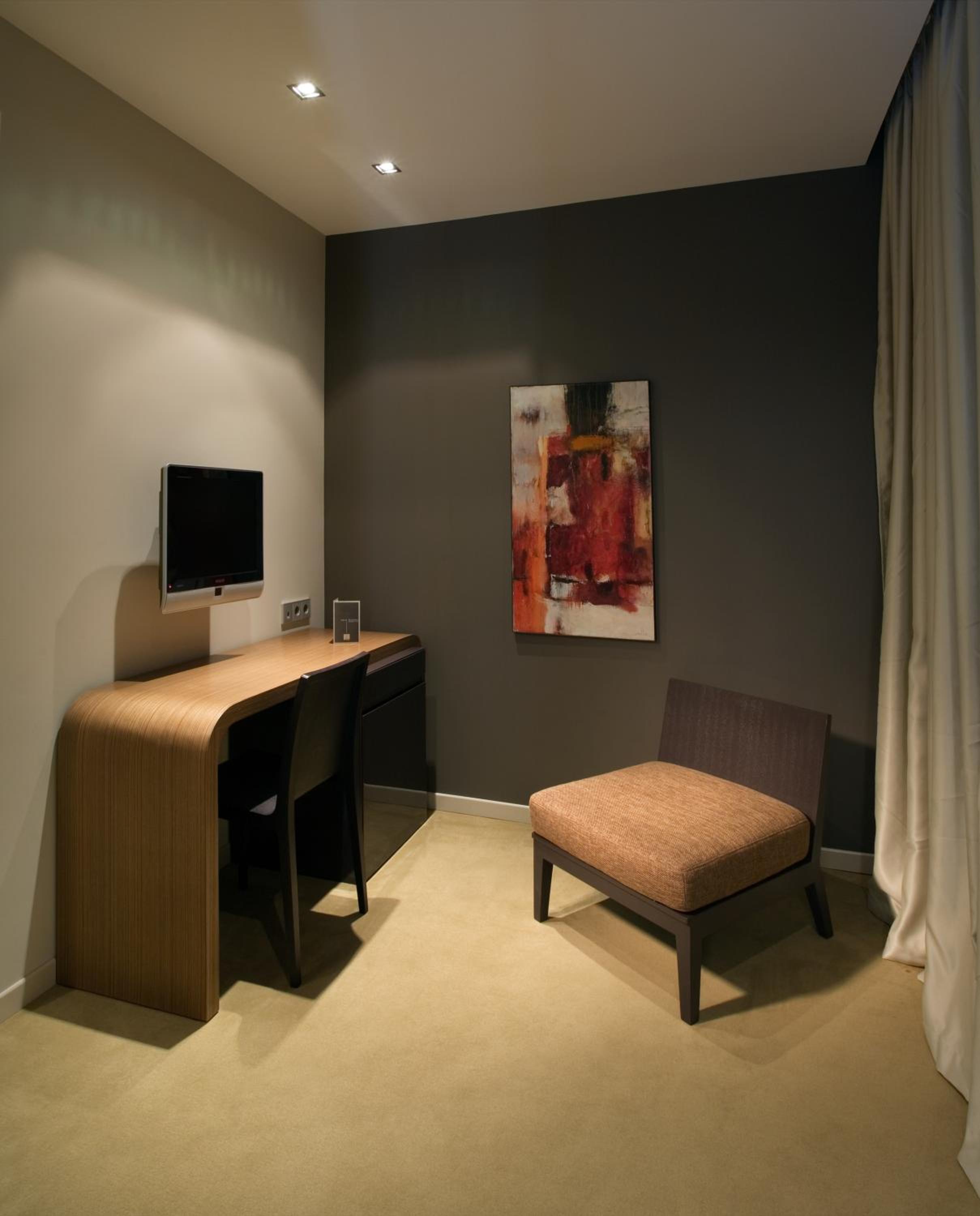 Small Suite photo 3