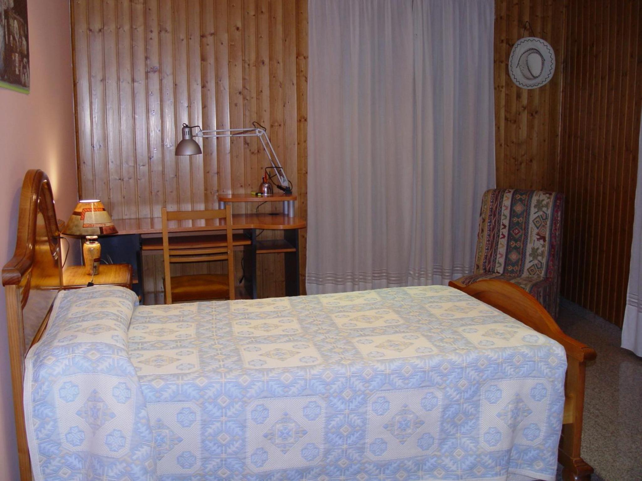 Apartamento de tres habitaciones con balcón