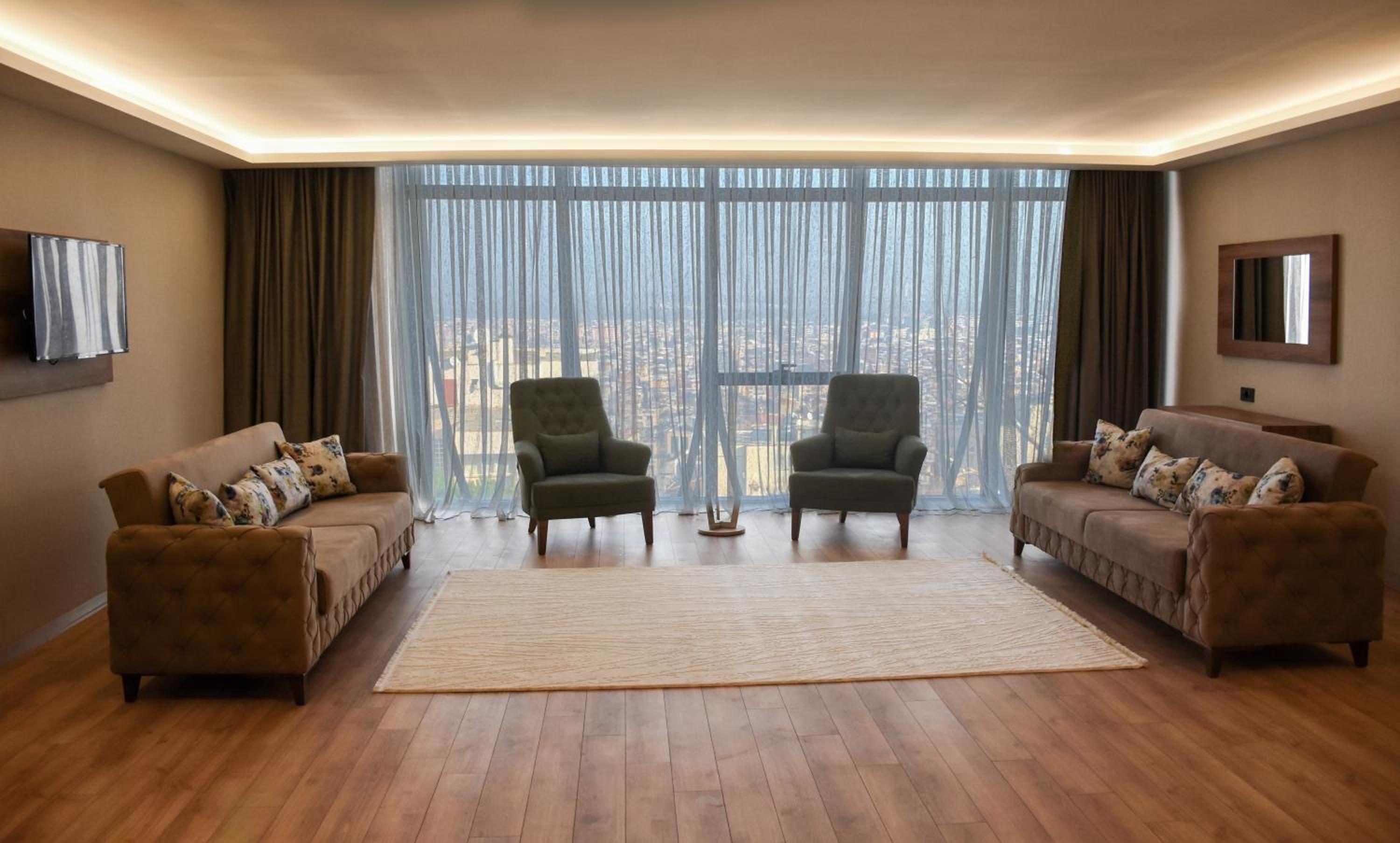 Deluxe Room - Photo 3