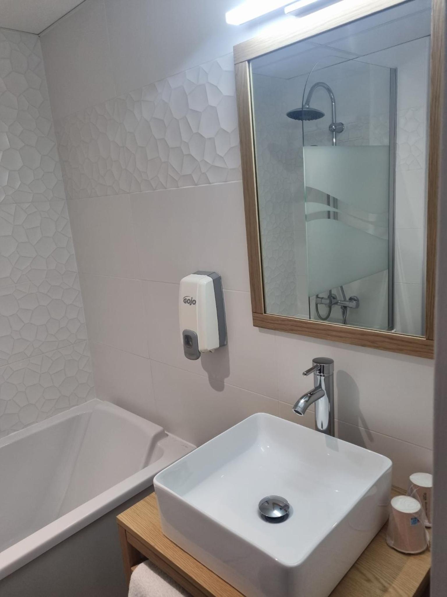 Superior Double Room - Photo 7