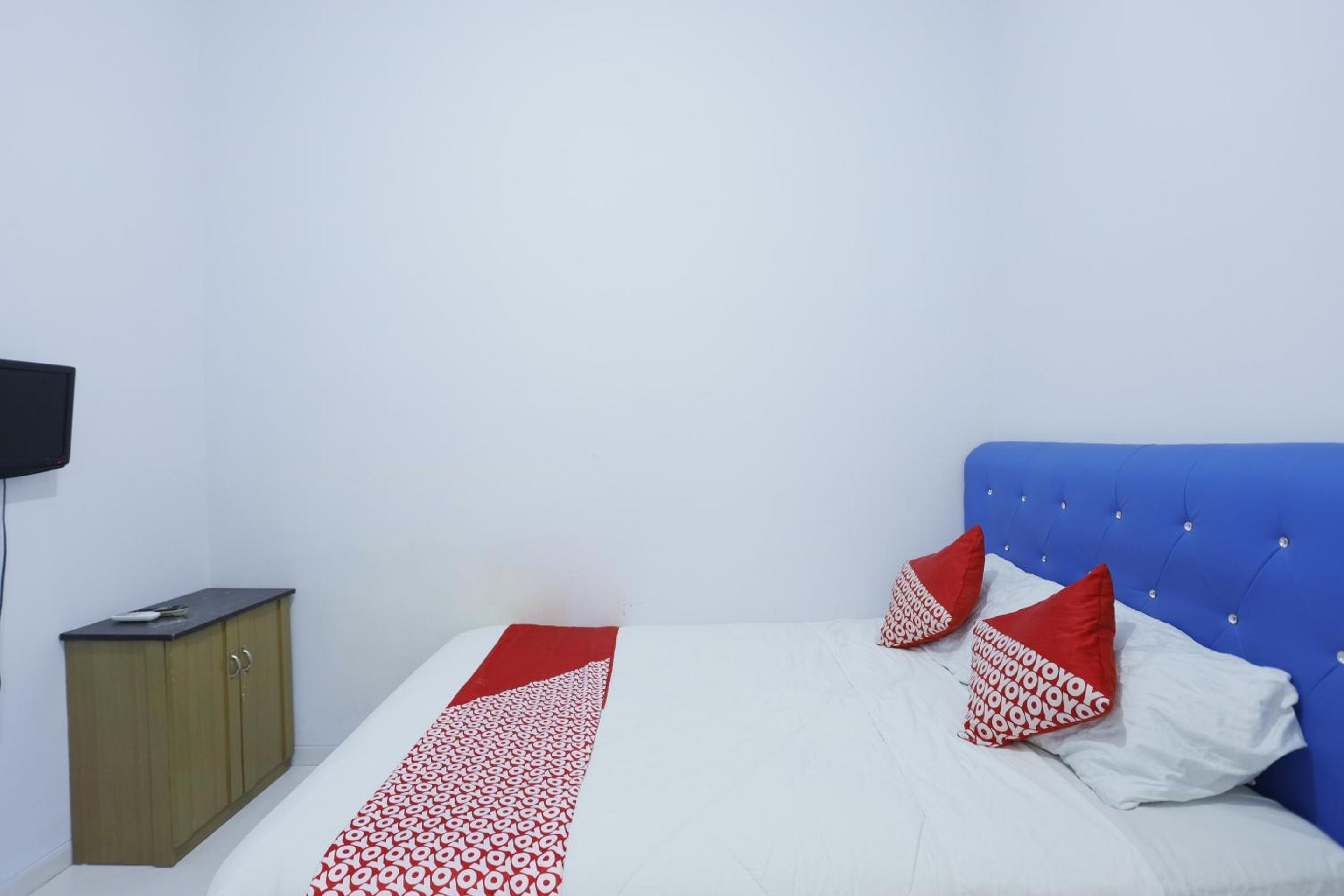 Standard King Room - Photo 3