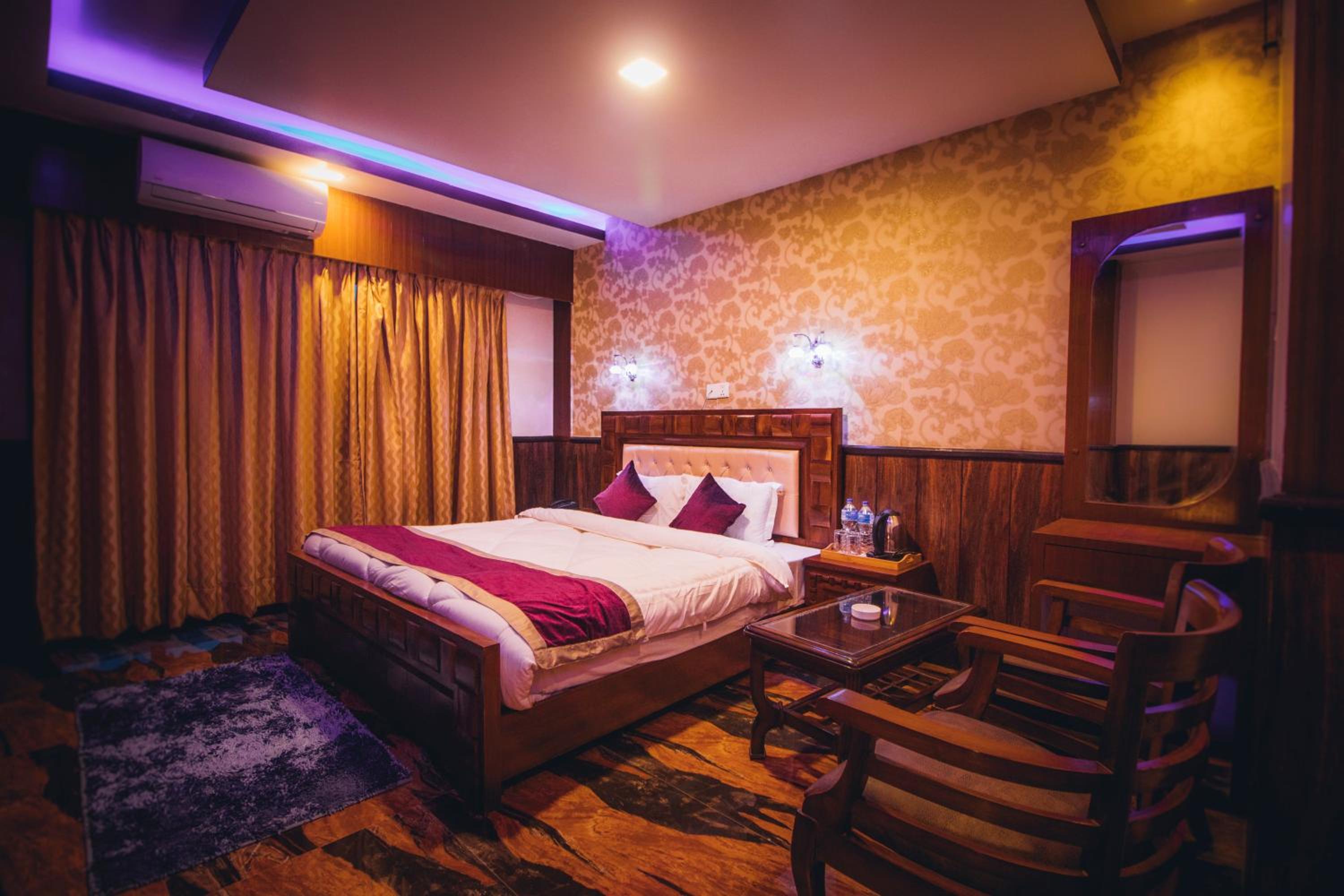 King Room With Balcony photo 2