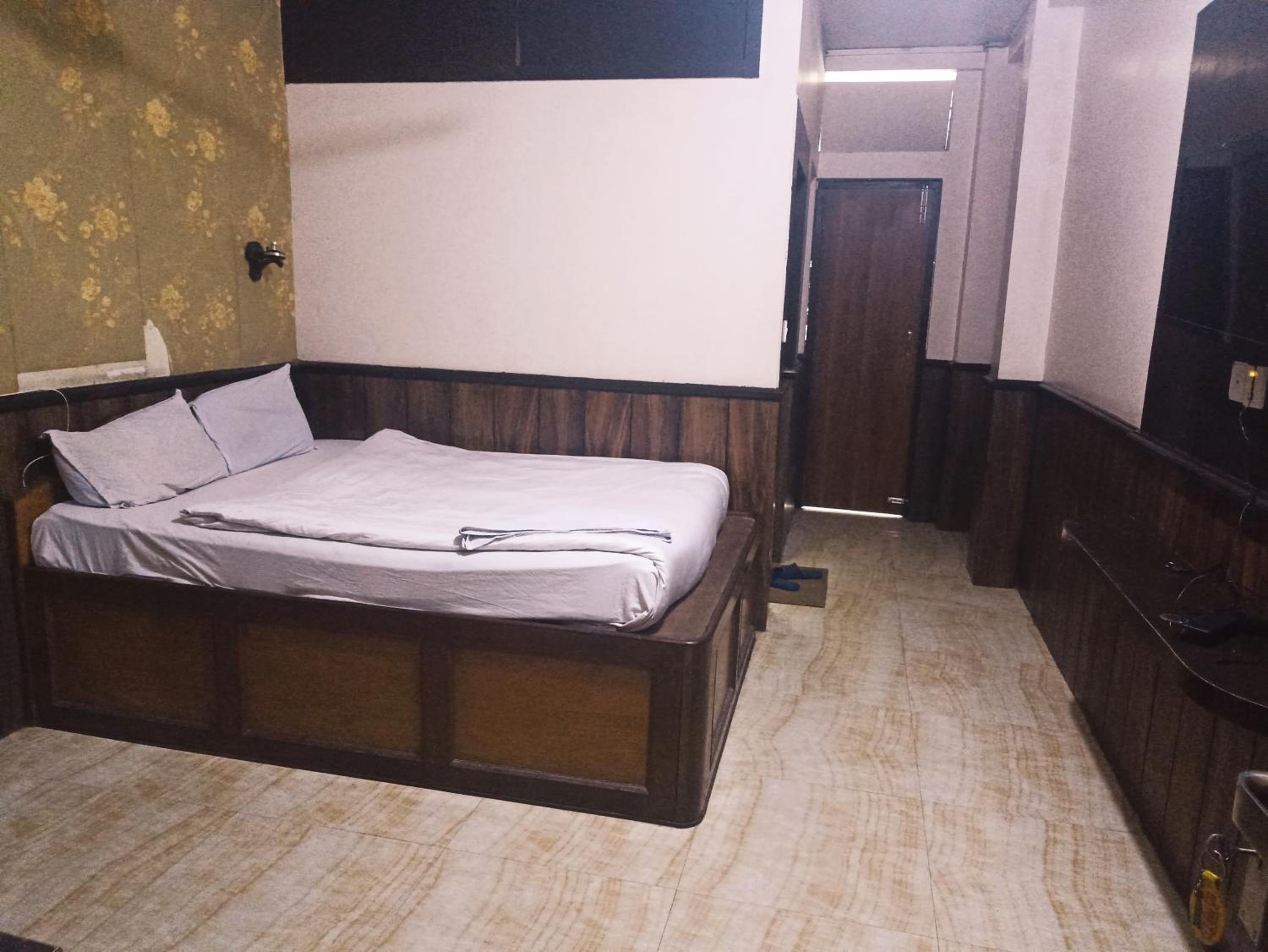 Standard King Room photo 1
