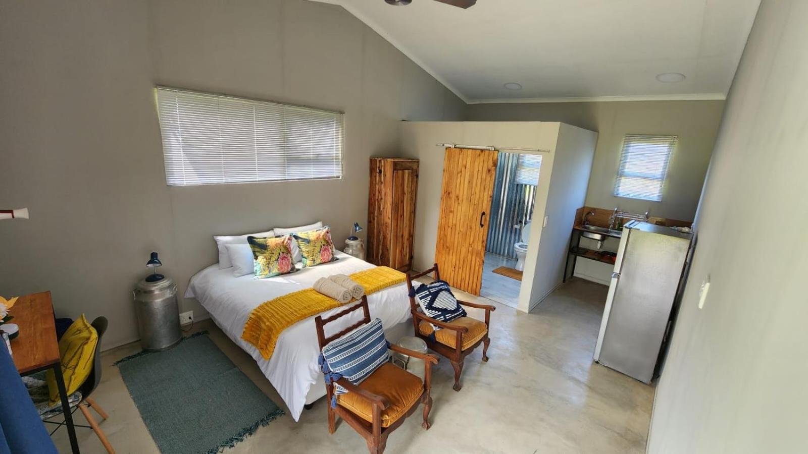 Comfort Queen Room photo 1