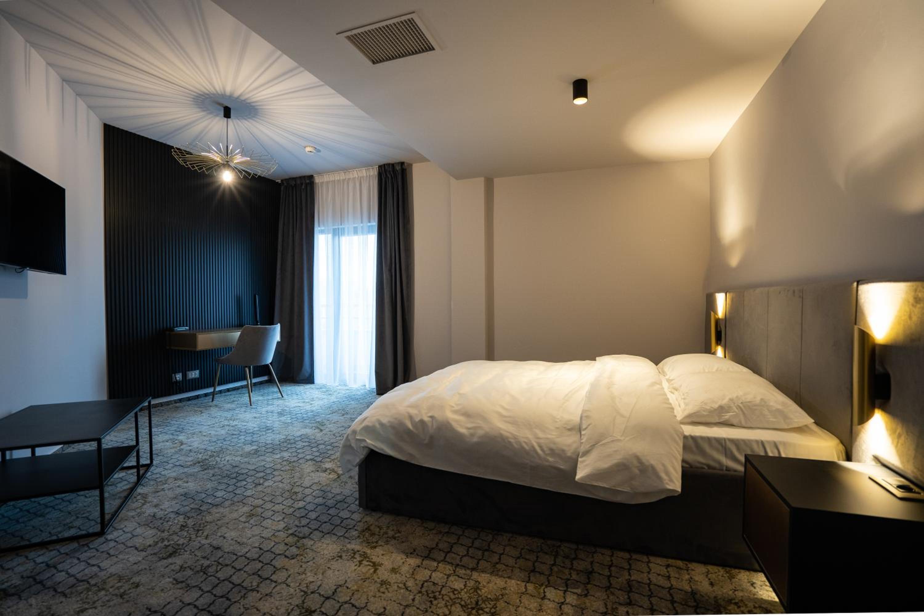 Apartment - Photo 2