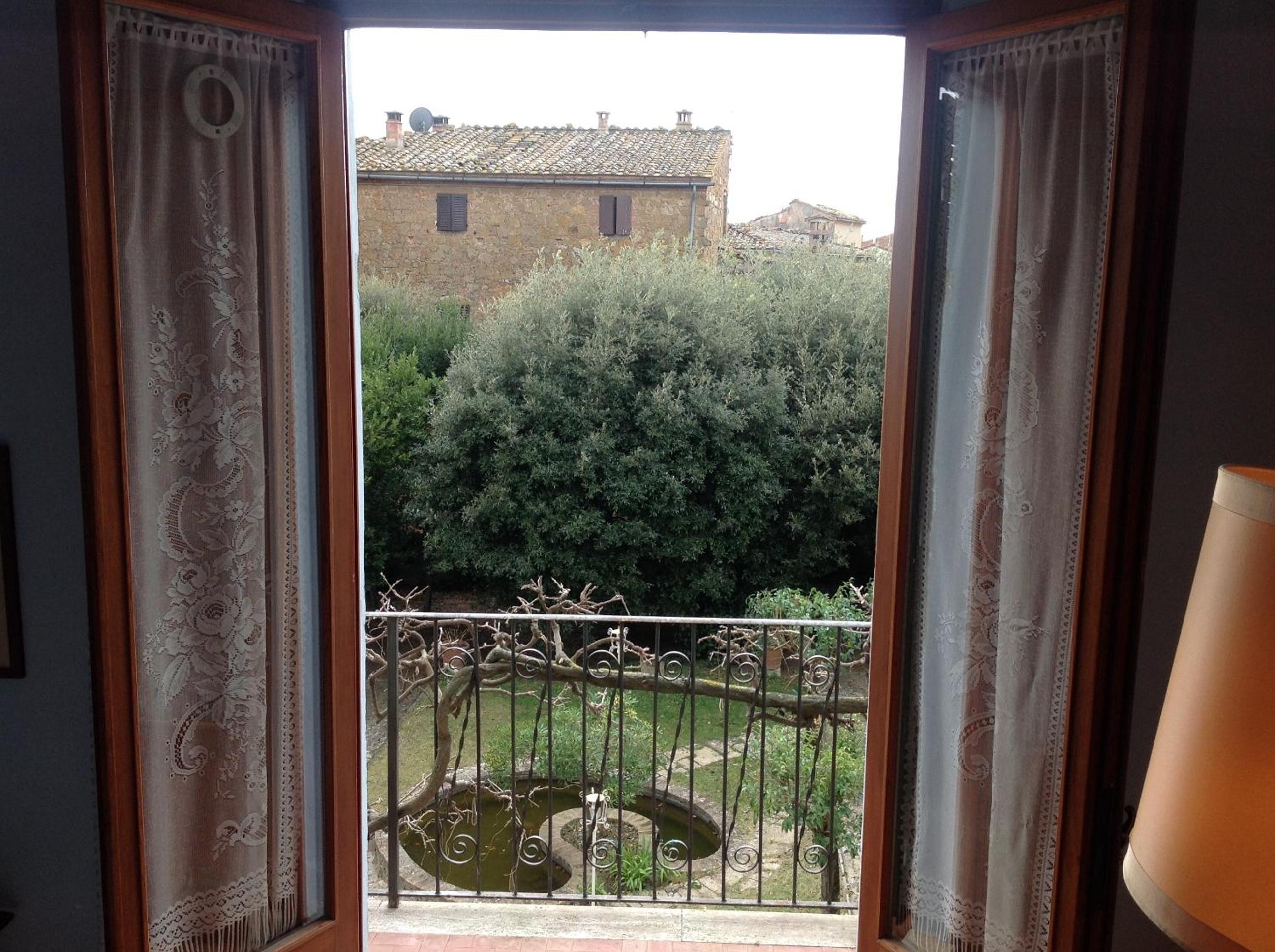 Double Room with Balcony photo 2