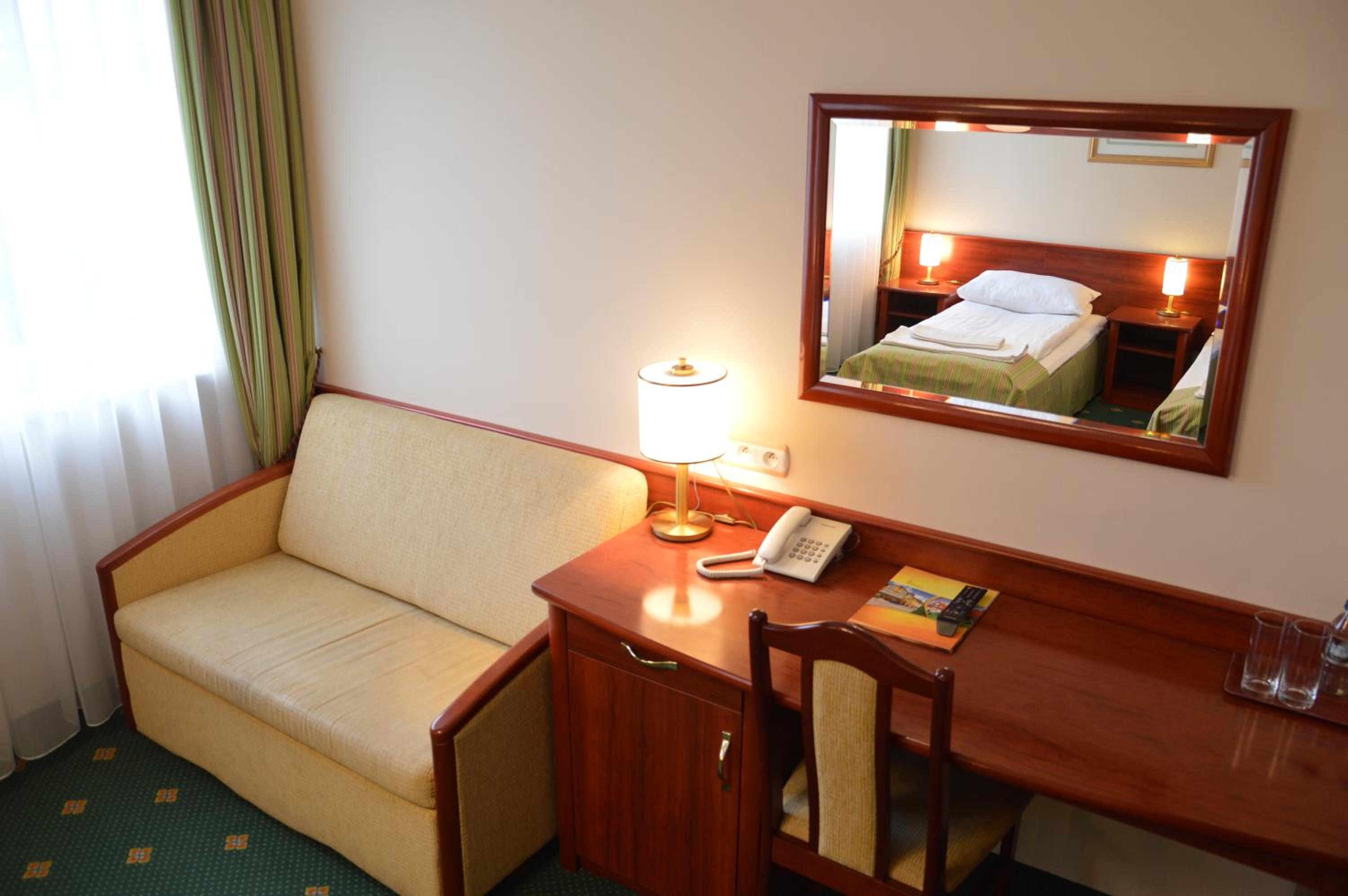 Twin Room - Photo 4