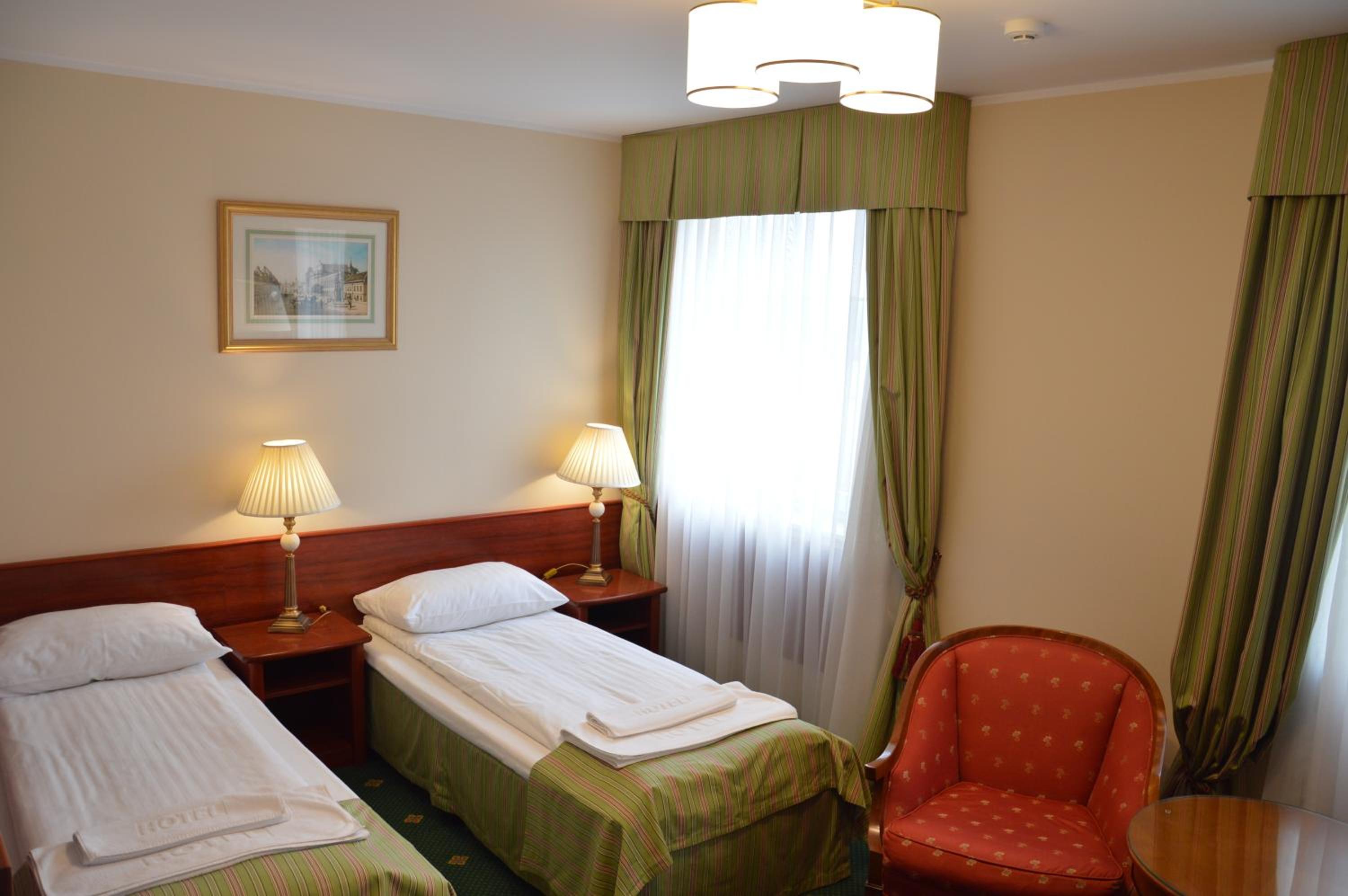 Twin Room - Photo 1