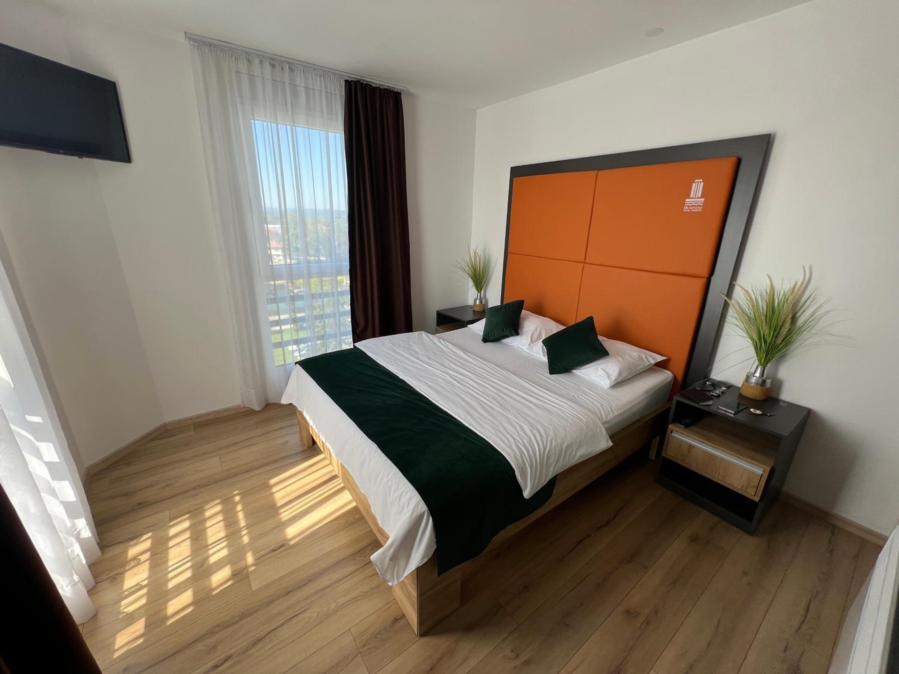 Deluxe Apartment - Photo 9