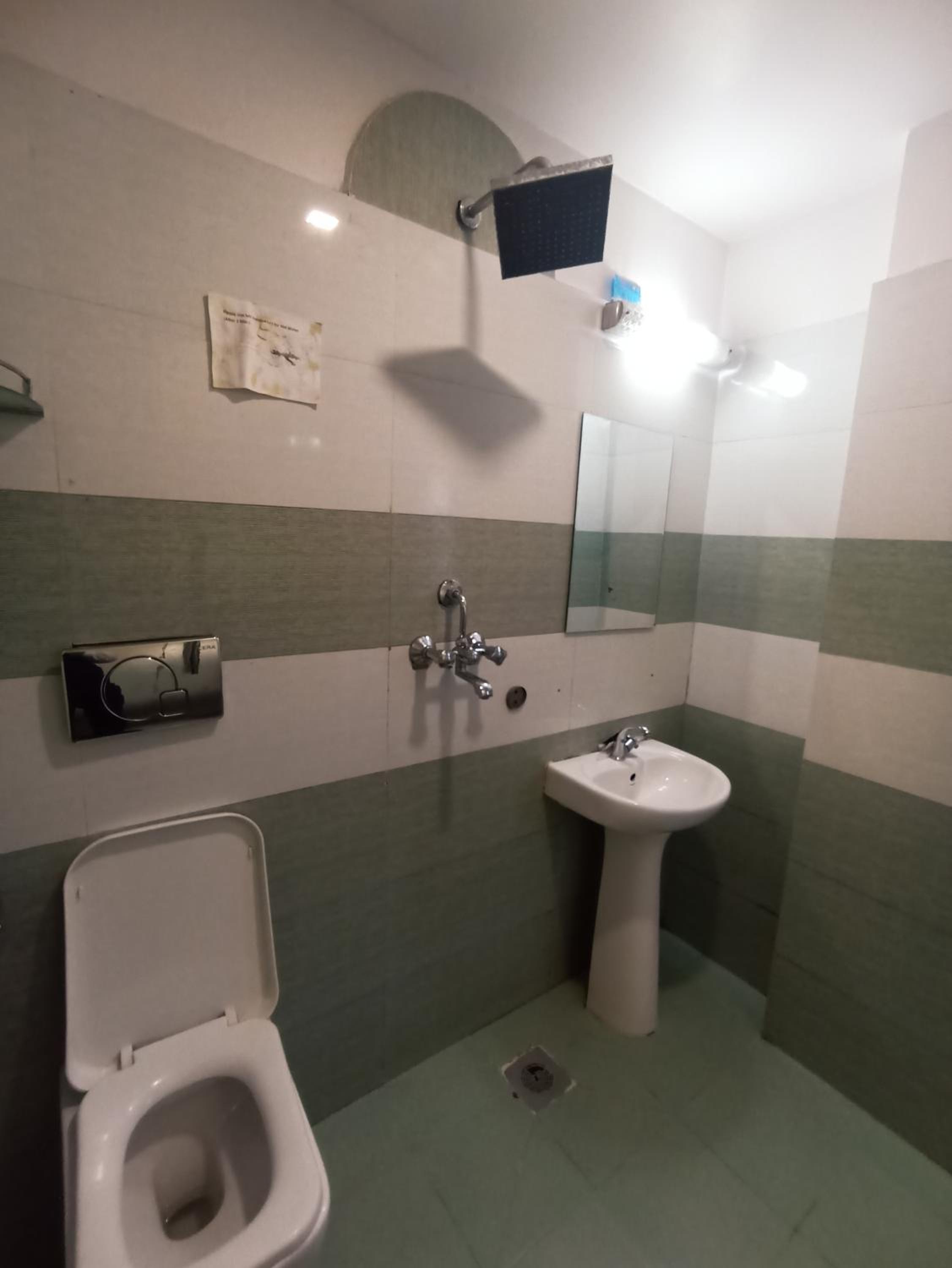 Twin Room With Balcony photo 3