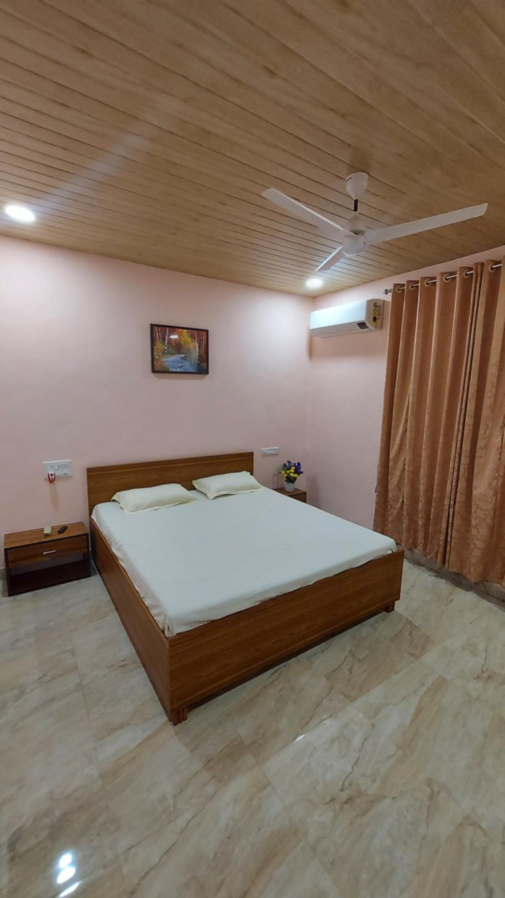 Deluxe Room - Photo 8