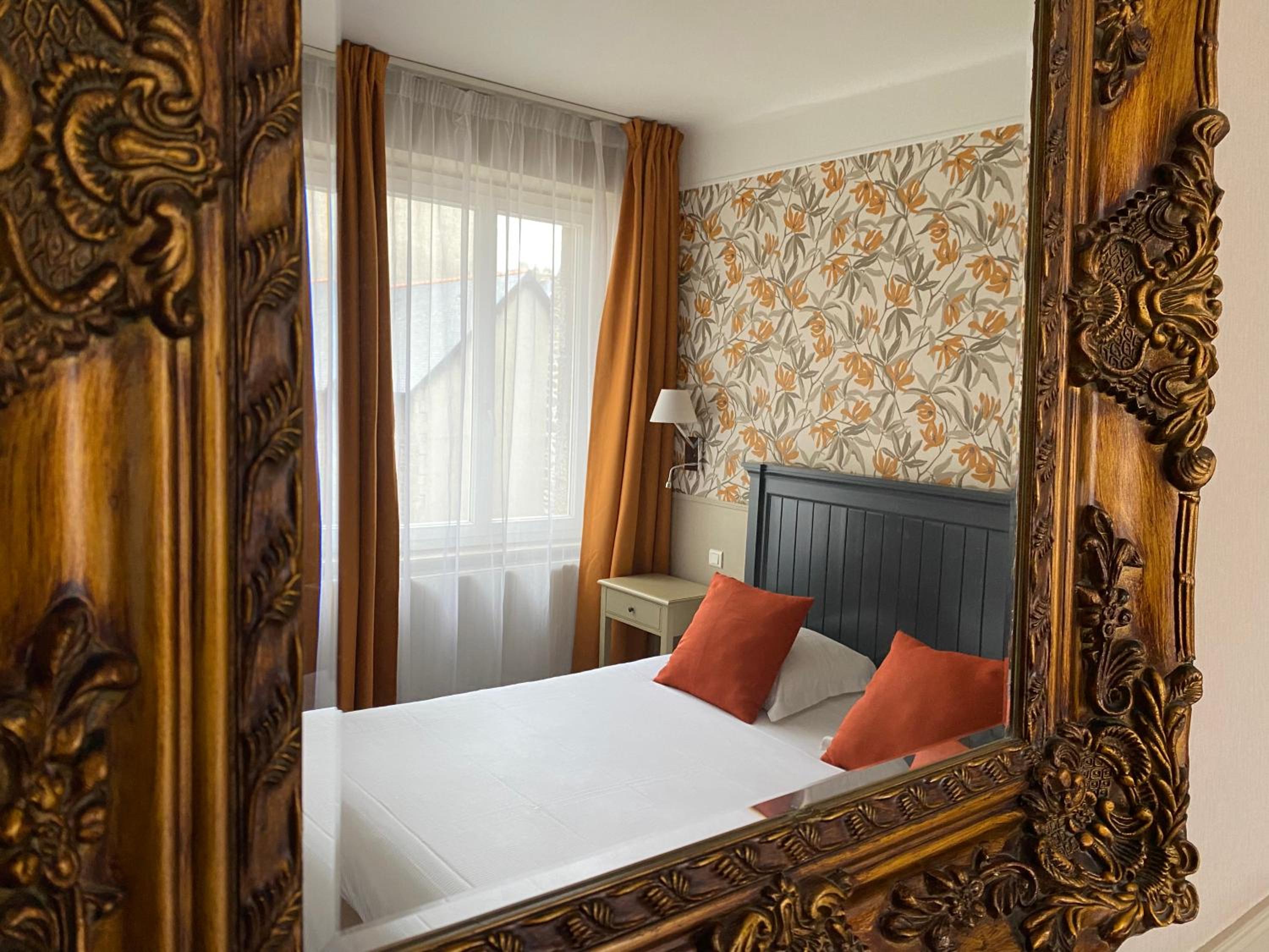 Superior Double Room - Photo 11