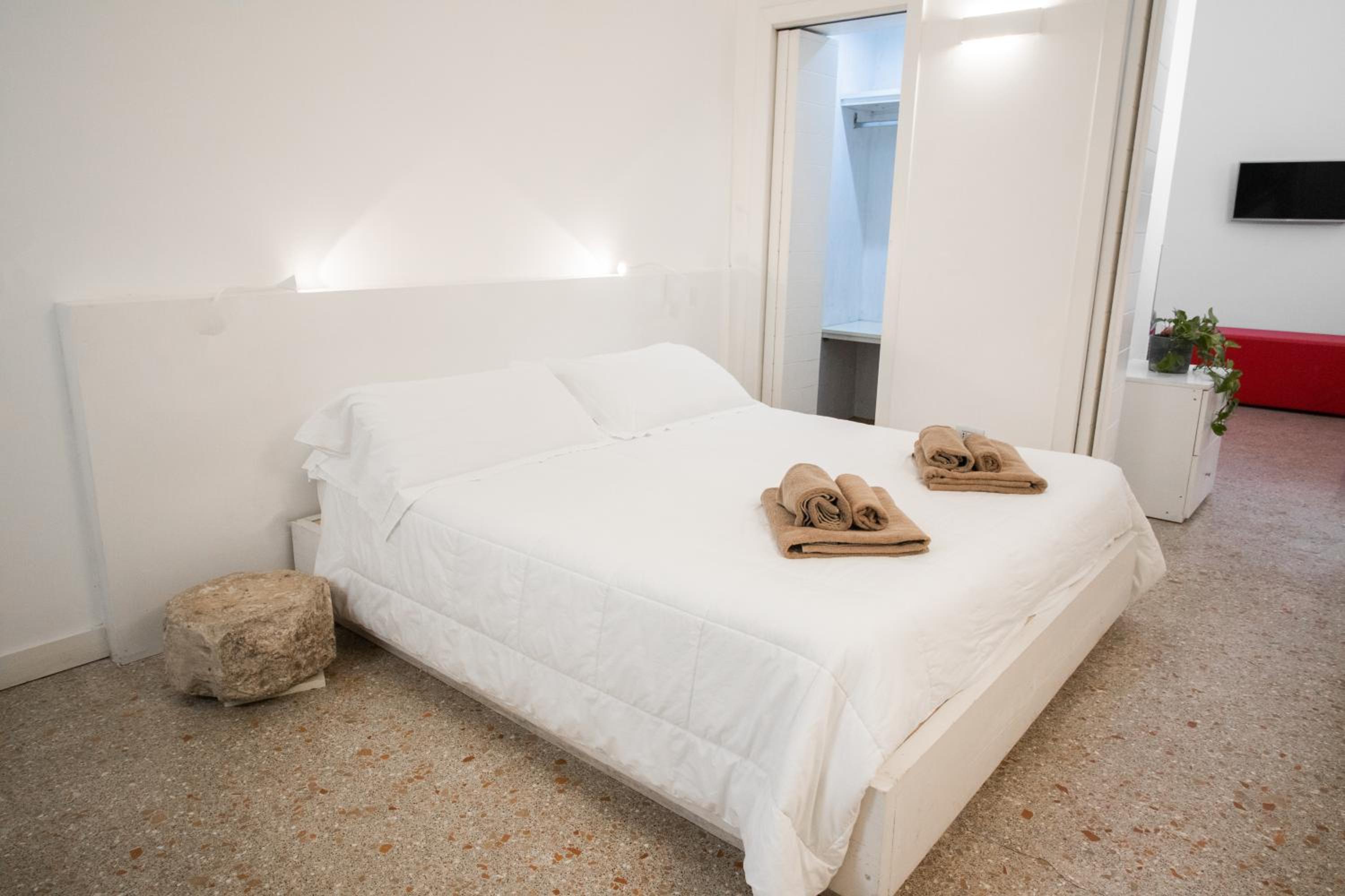  Superior Room with Spa Bath photo 3