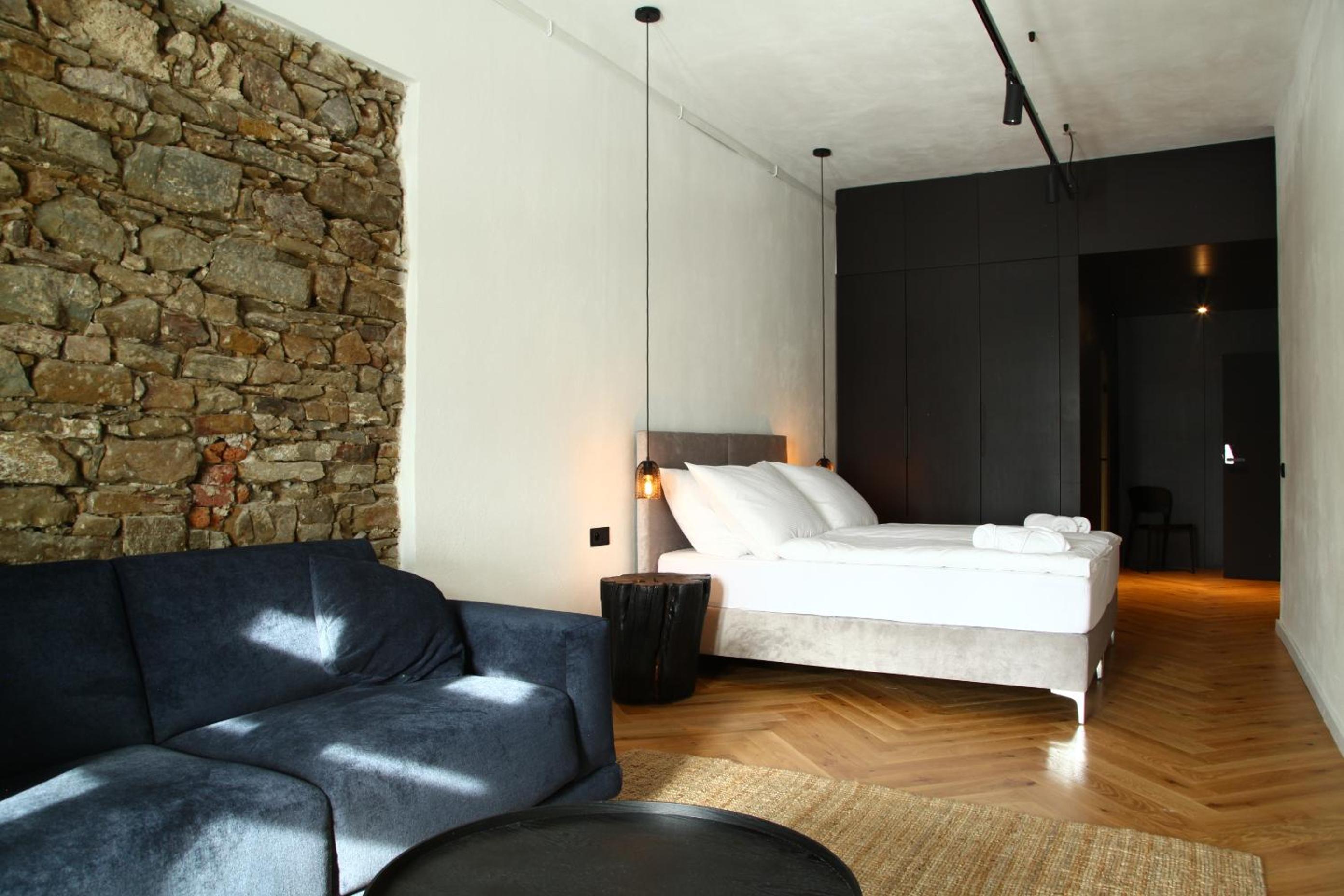 Deluxe Double Room with Extra Bed - Photo 2