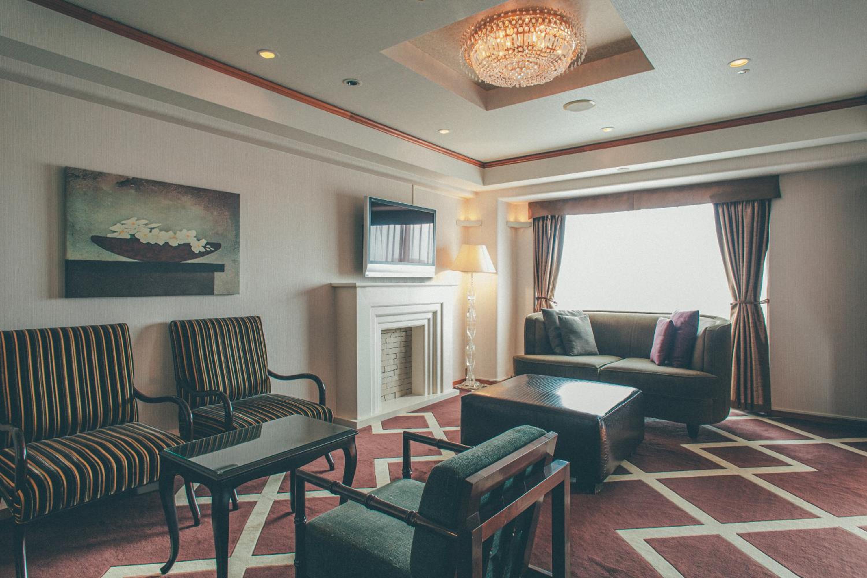 Junior Suite - Non-Smoking - Photo 5