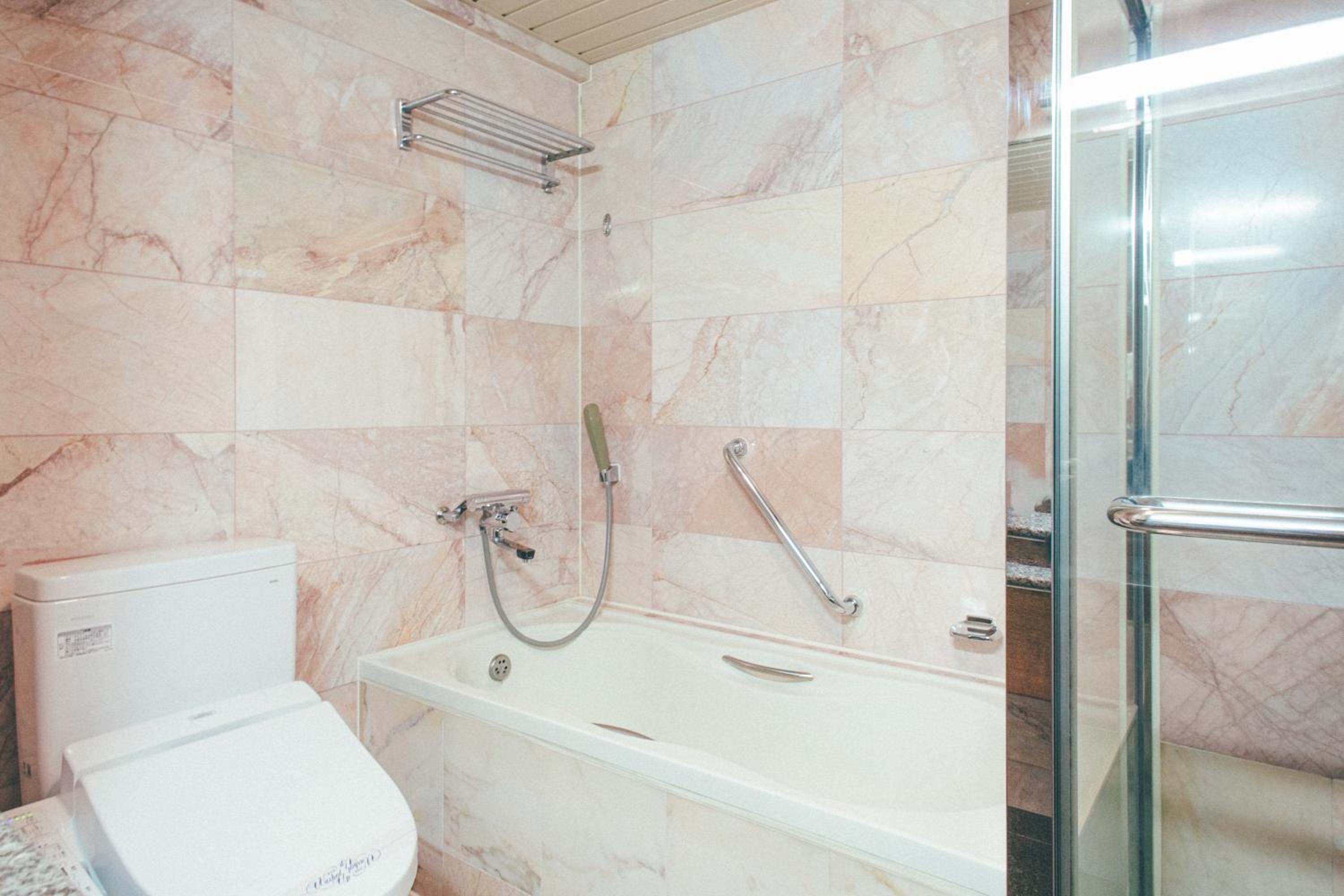 Double Room - Non-Smoking  - Photo 2