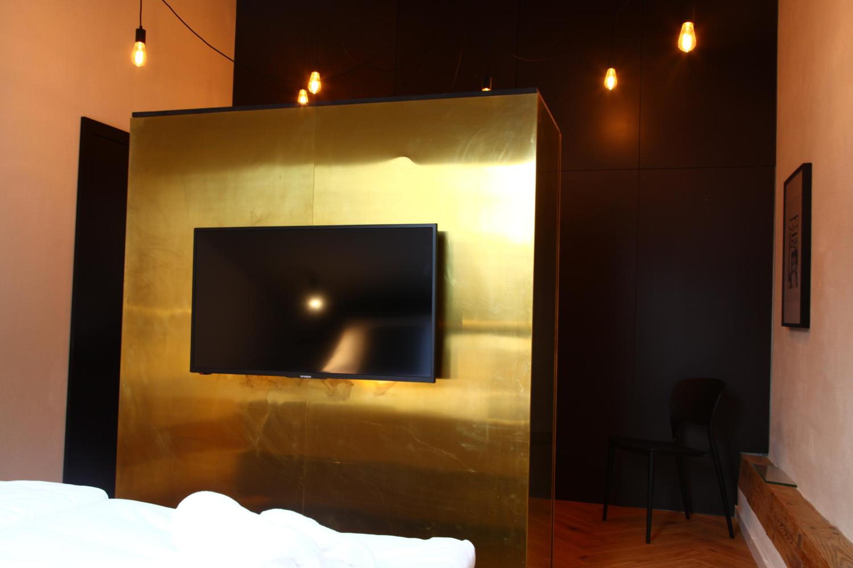 Small Double Room - Photo 2