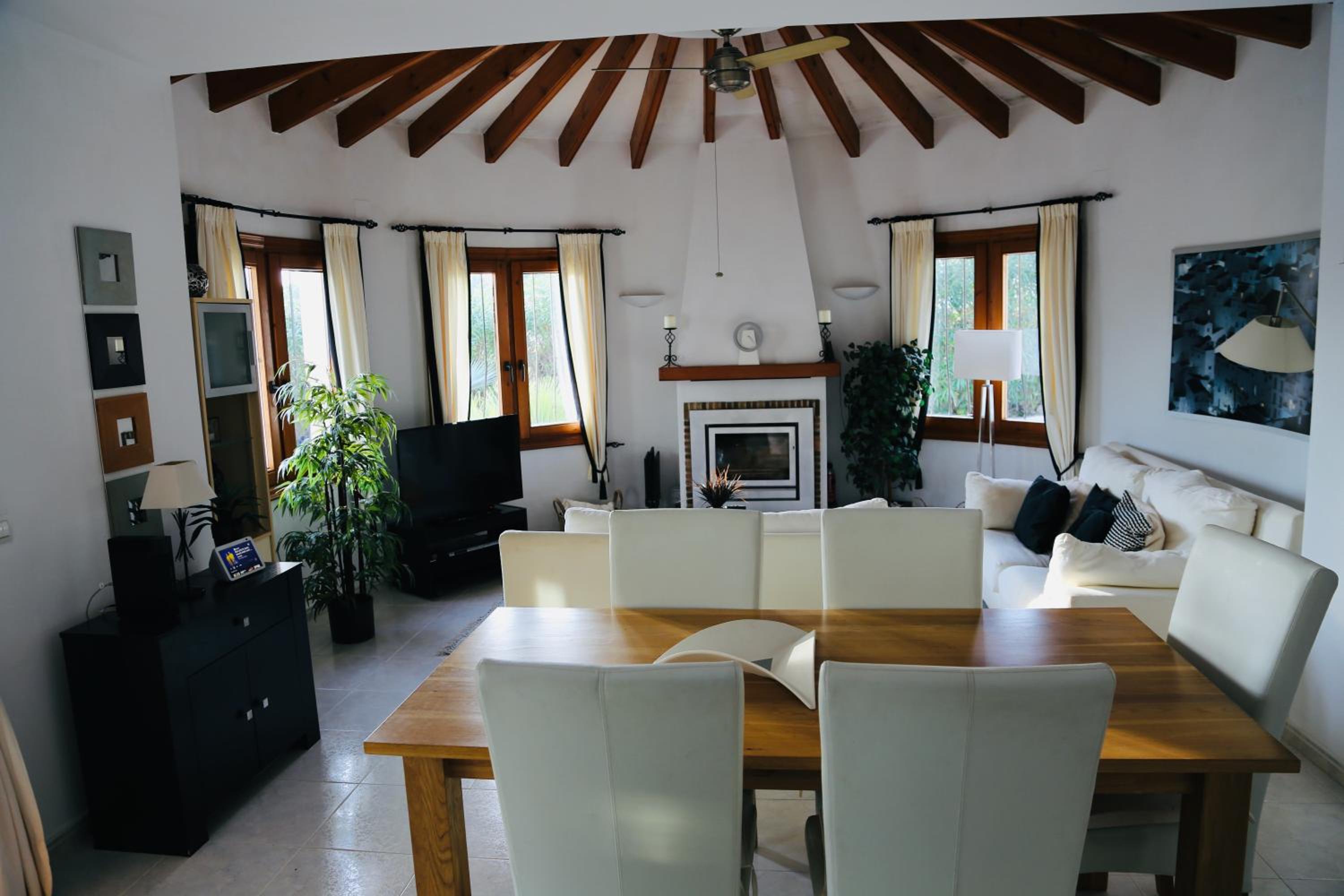 Villa de Tres Habitaciones