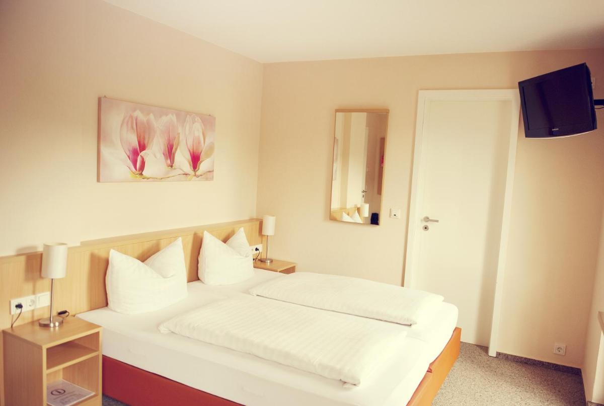 Budget Double Room photo 1