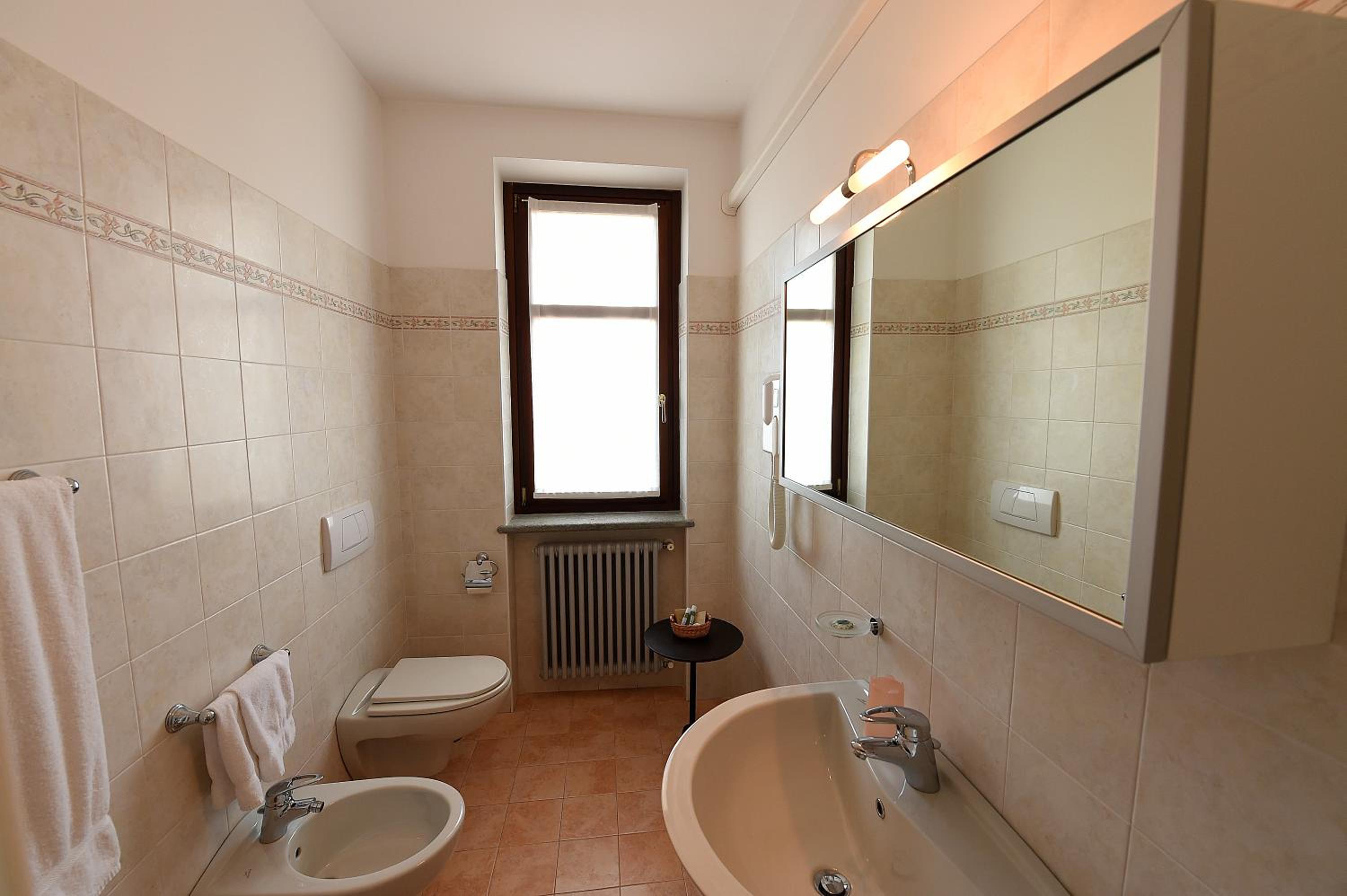 Superior Double or Twin Room - Photo 2
