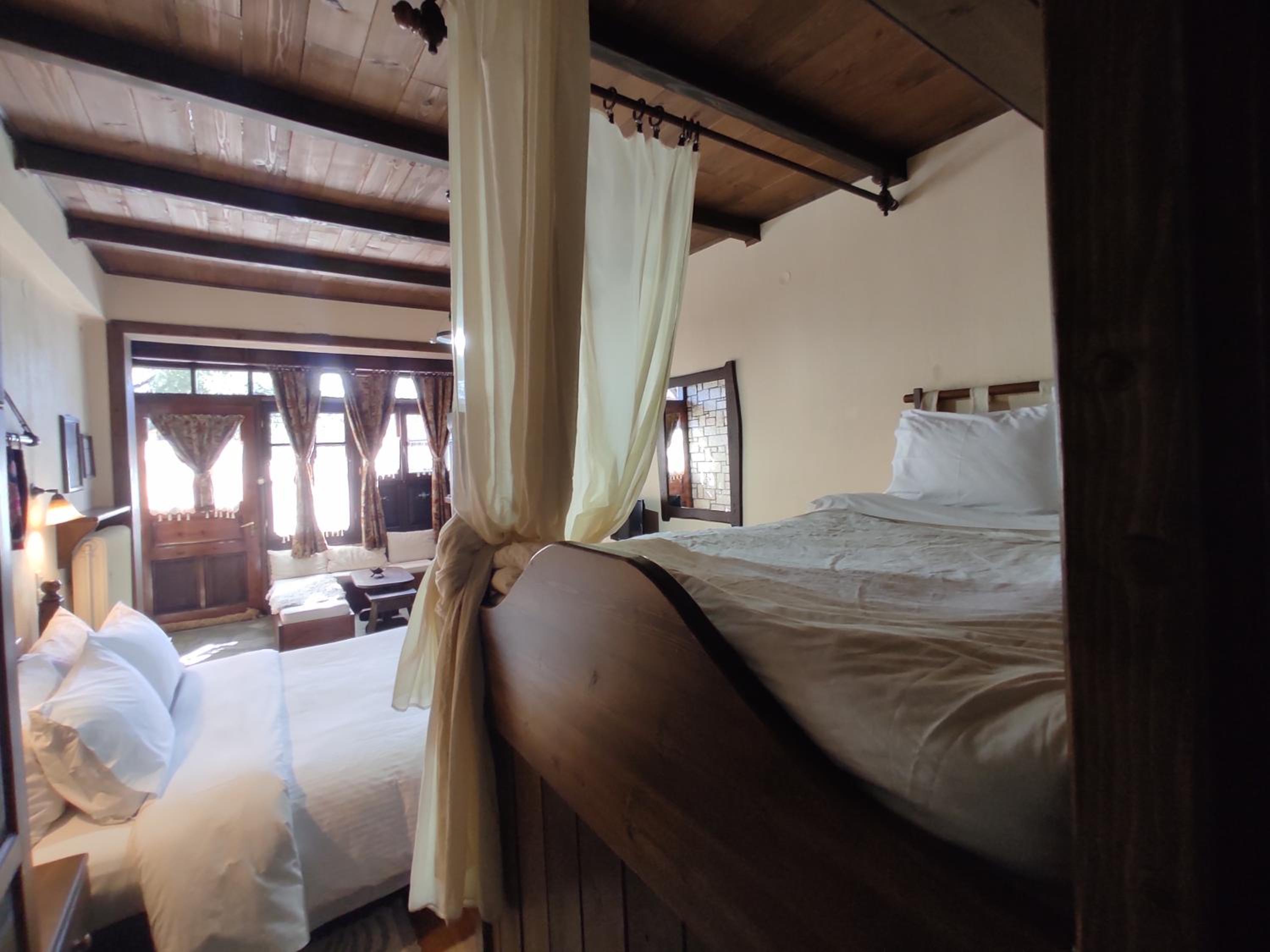 Triple Room with Fireplace - Photo 7