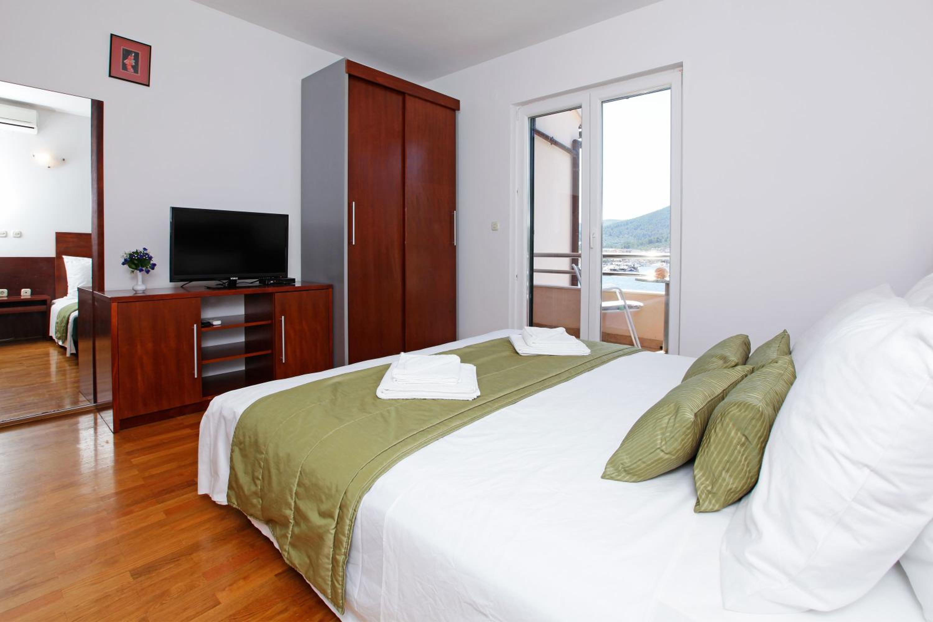 Studio with Balcony and Sea View photo 1