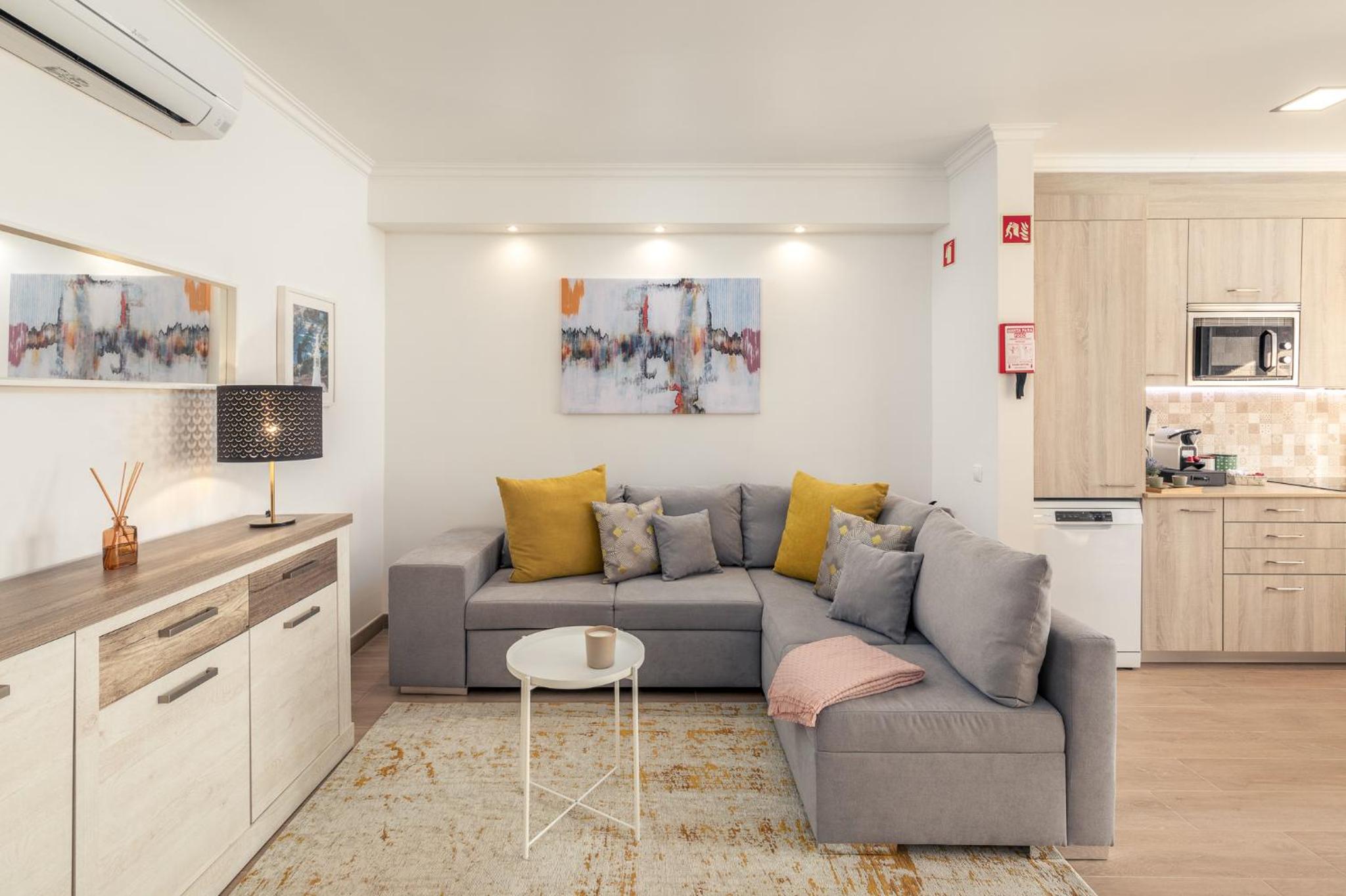 One-Bedroom Apartment